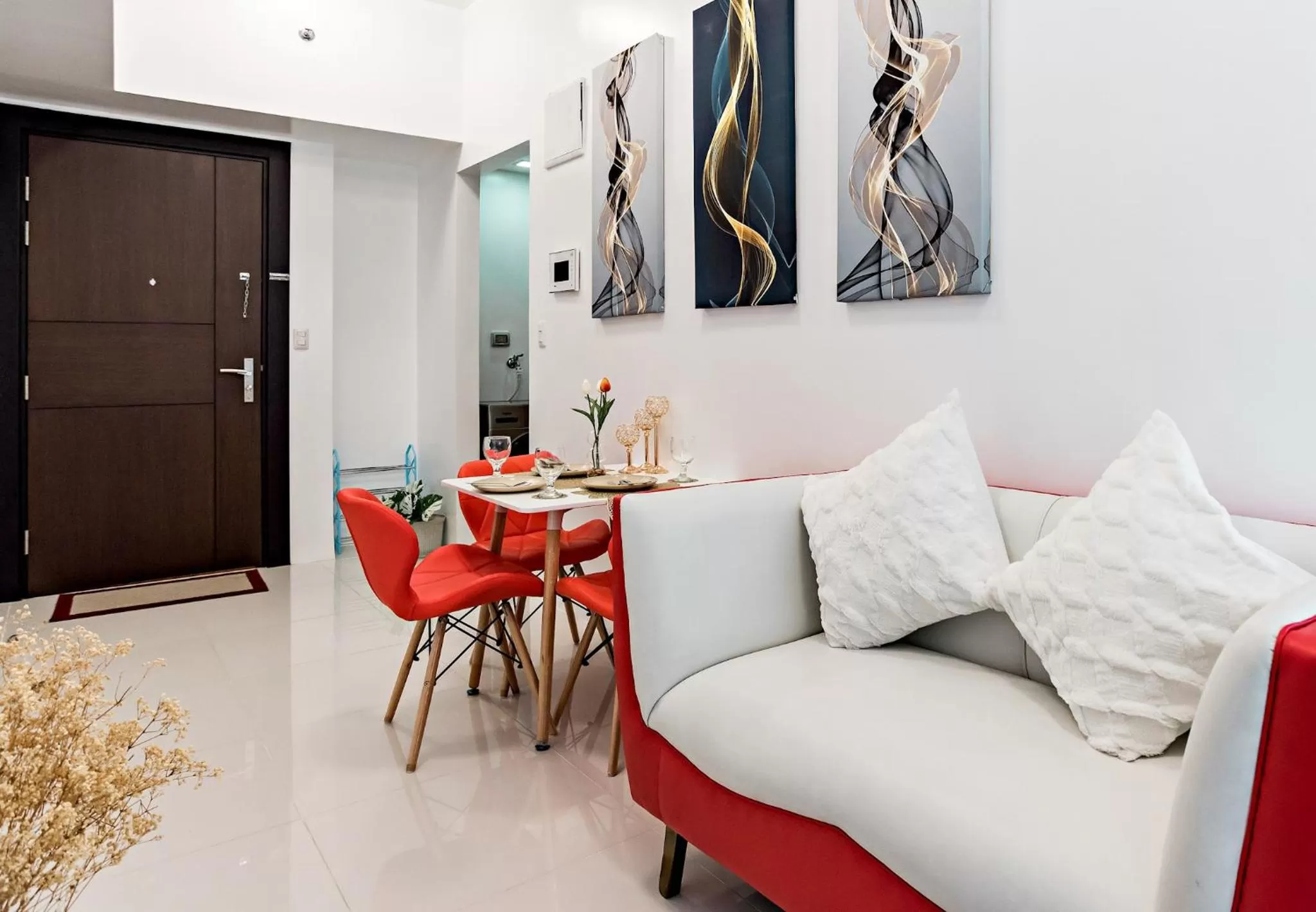 Living room in 1BR Suite in Uptown BGC