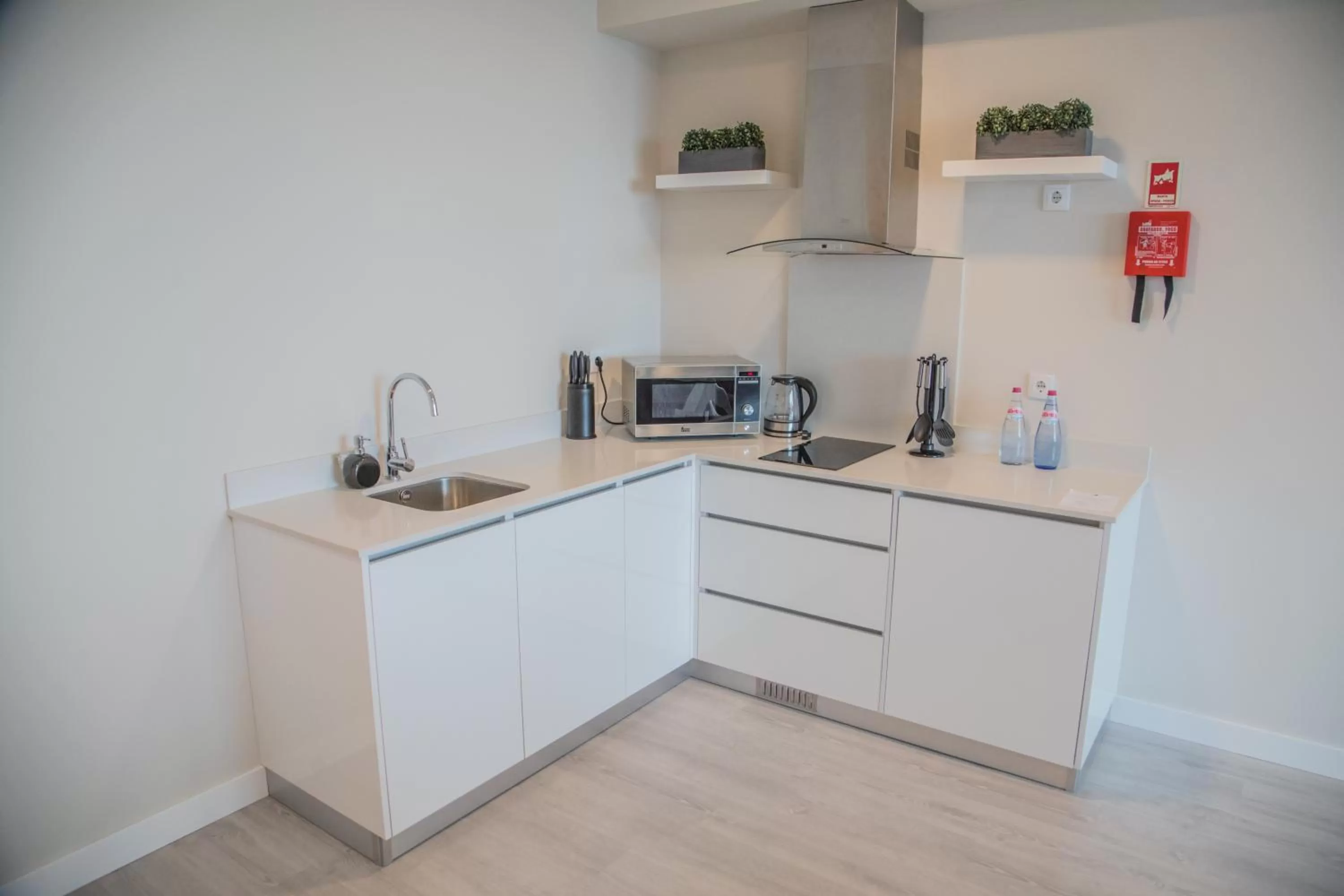 Kitchen or kitchenette, Kitchen/Kitchenette in Calamar Hotel