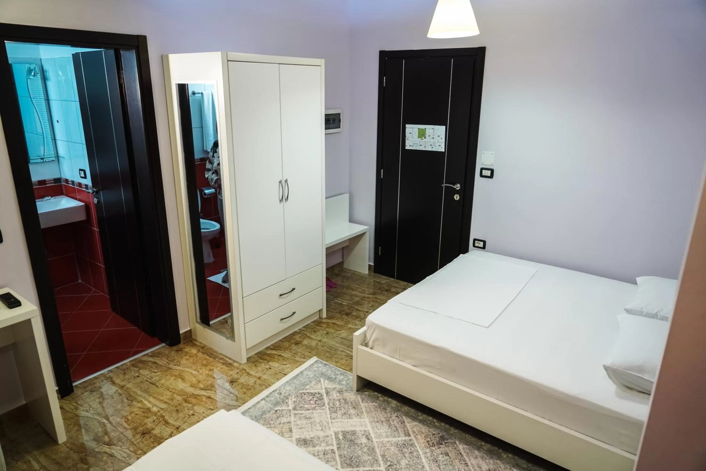 Bed, Bathroom in Hotel Magic