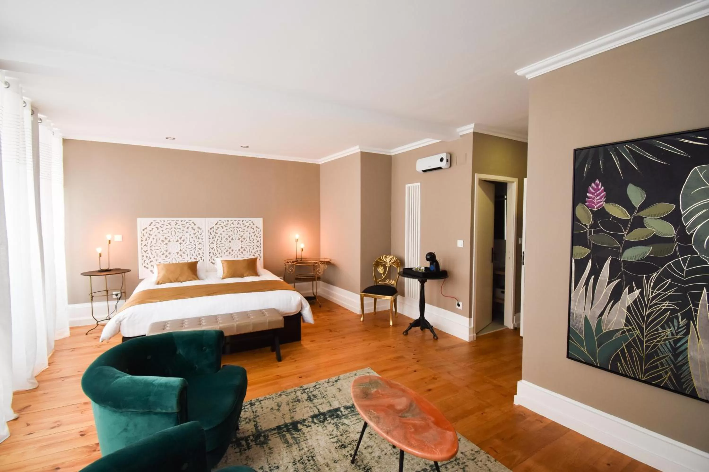 Bedroom in Charme 19