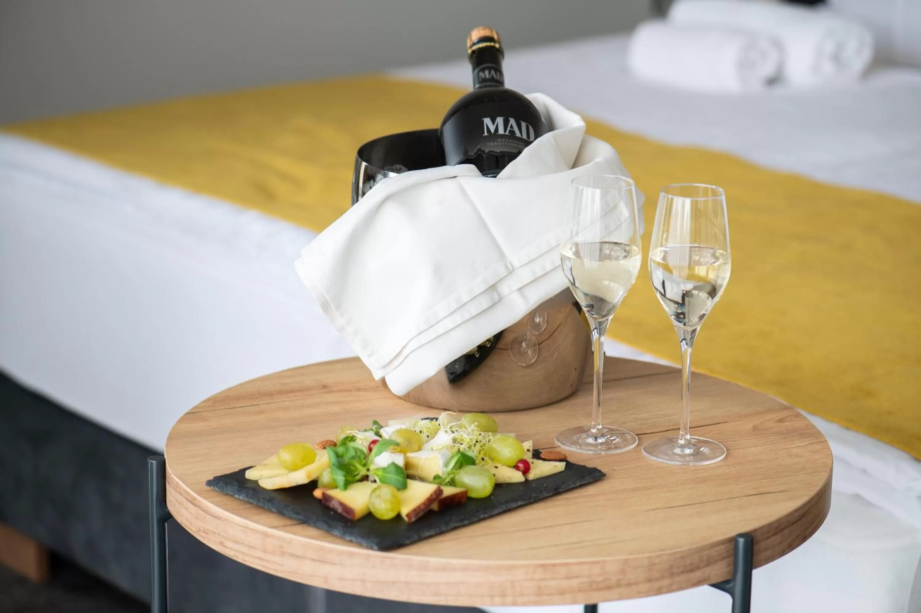 Food and drinks, Bed in Botrytis Borhotel