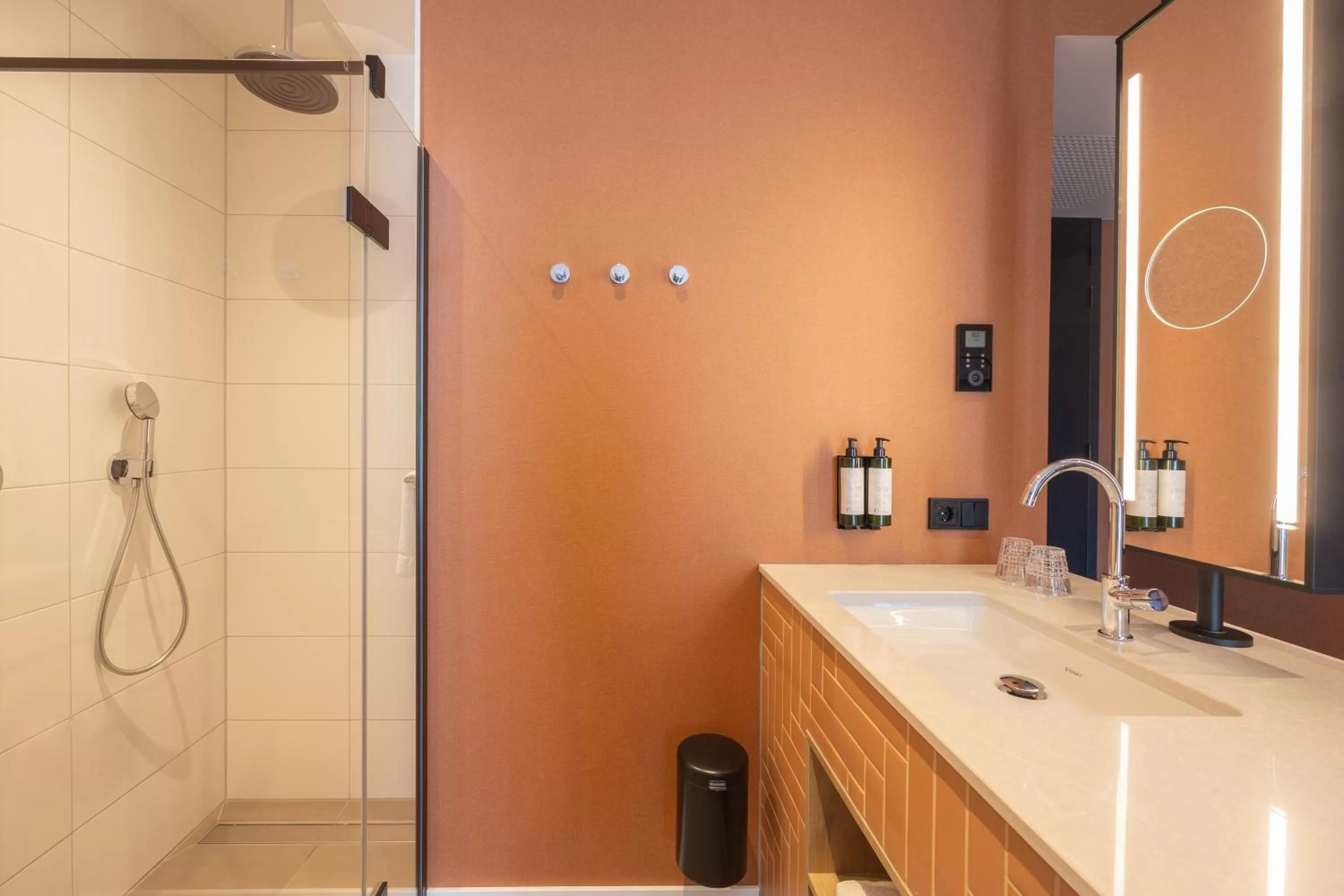 Shower in Van der Valk hotel Den Haag Wassenaar