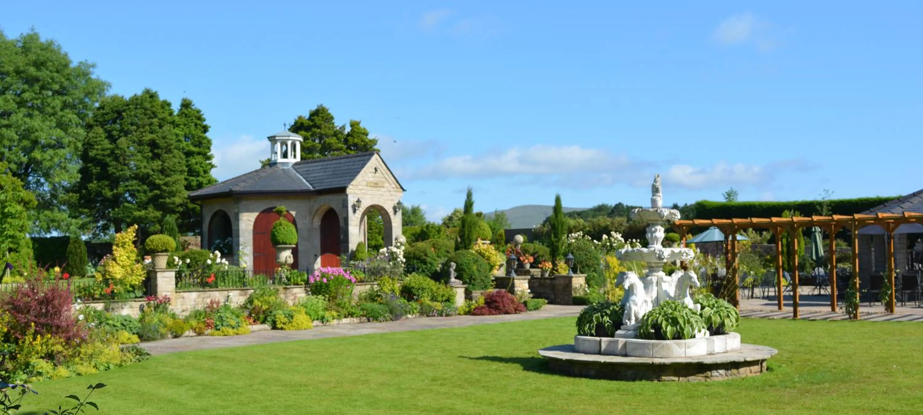 Garden, Property Building in Ferraris Country House Hotel
