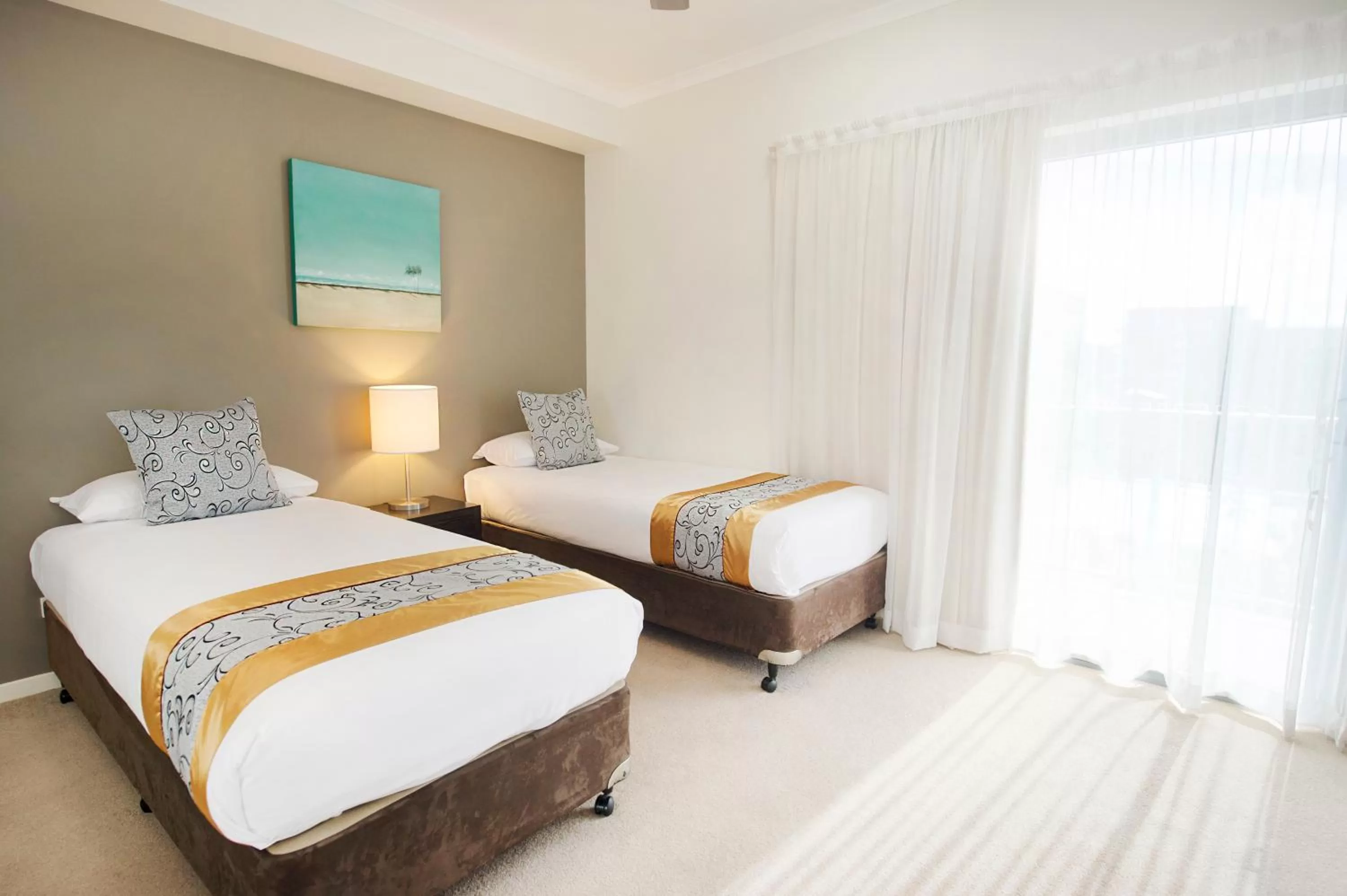 Bedroom, Bed in Gladstone City Central Apartment Hotel Official