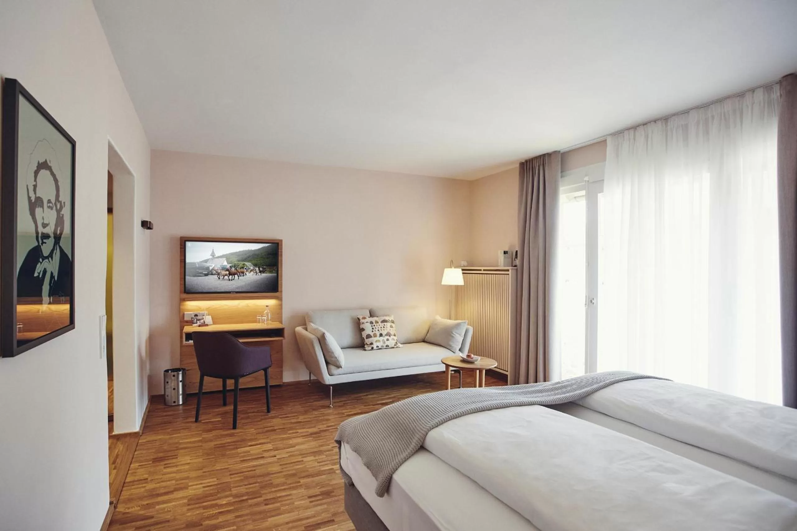 TV and multimedia, Bed in Genusshotel Alte Post