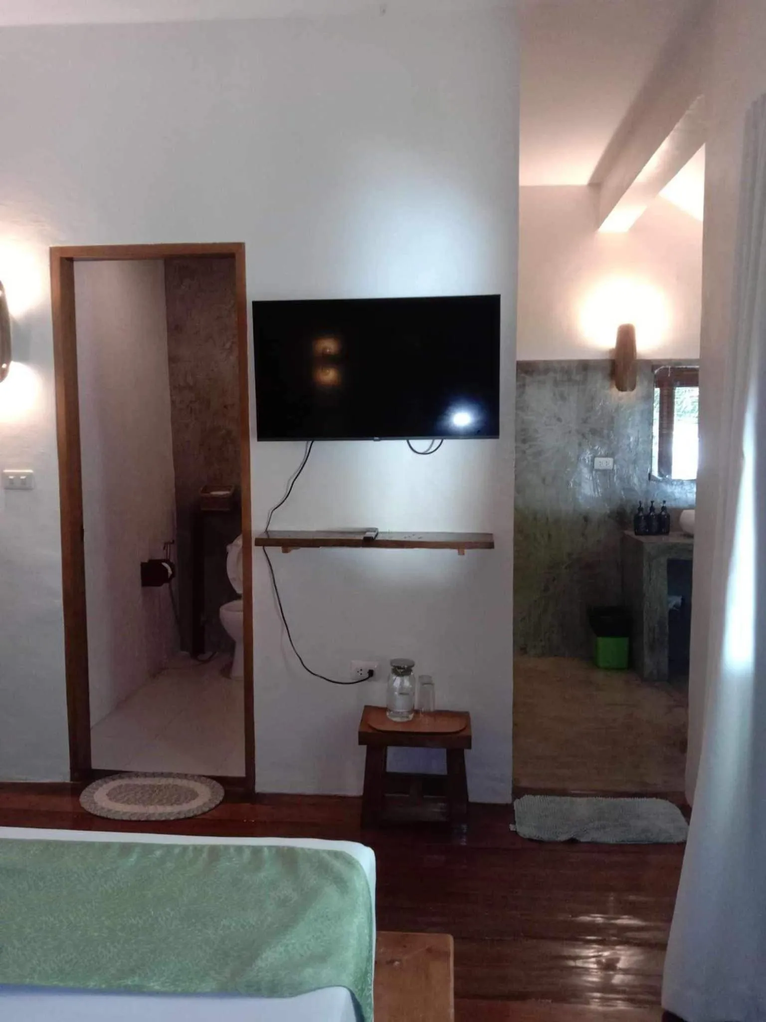 Bathroom, Bed in Happiness Boutique Resort El Nido