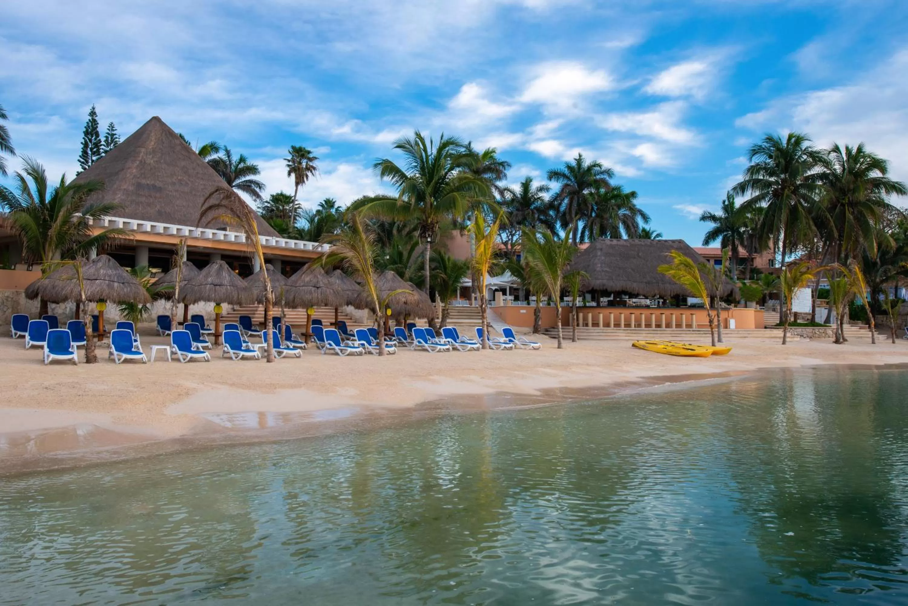 Beach in Puerto Aventuras Hotel & Beach Club