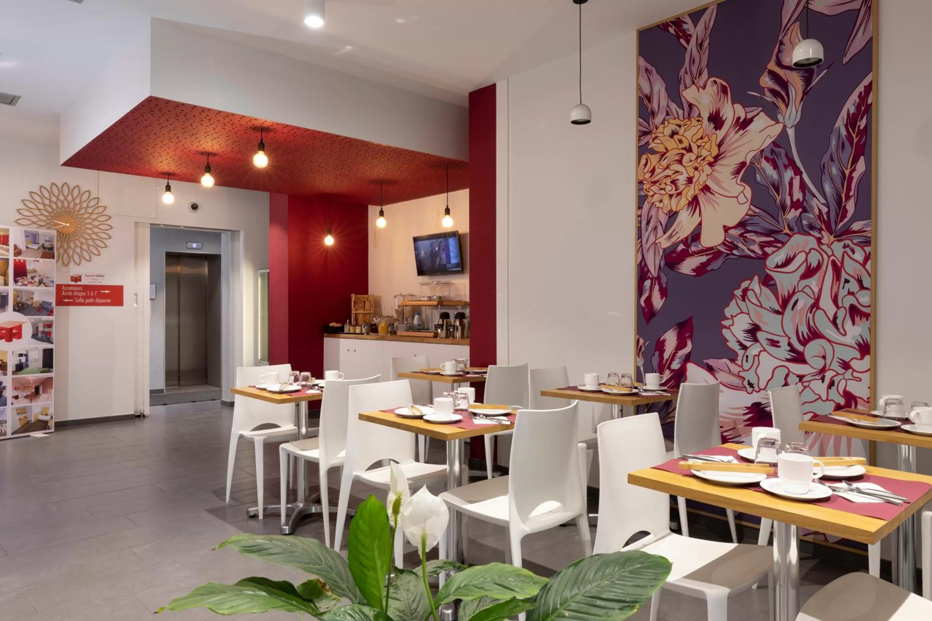 Coffee/tea facilities in Kosy Nancy Coeur de Ville