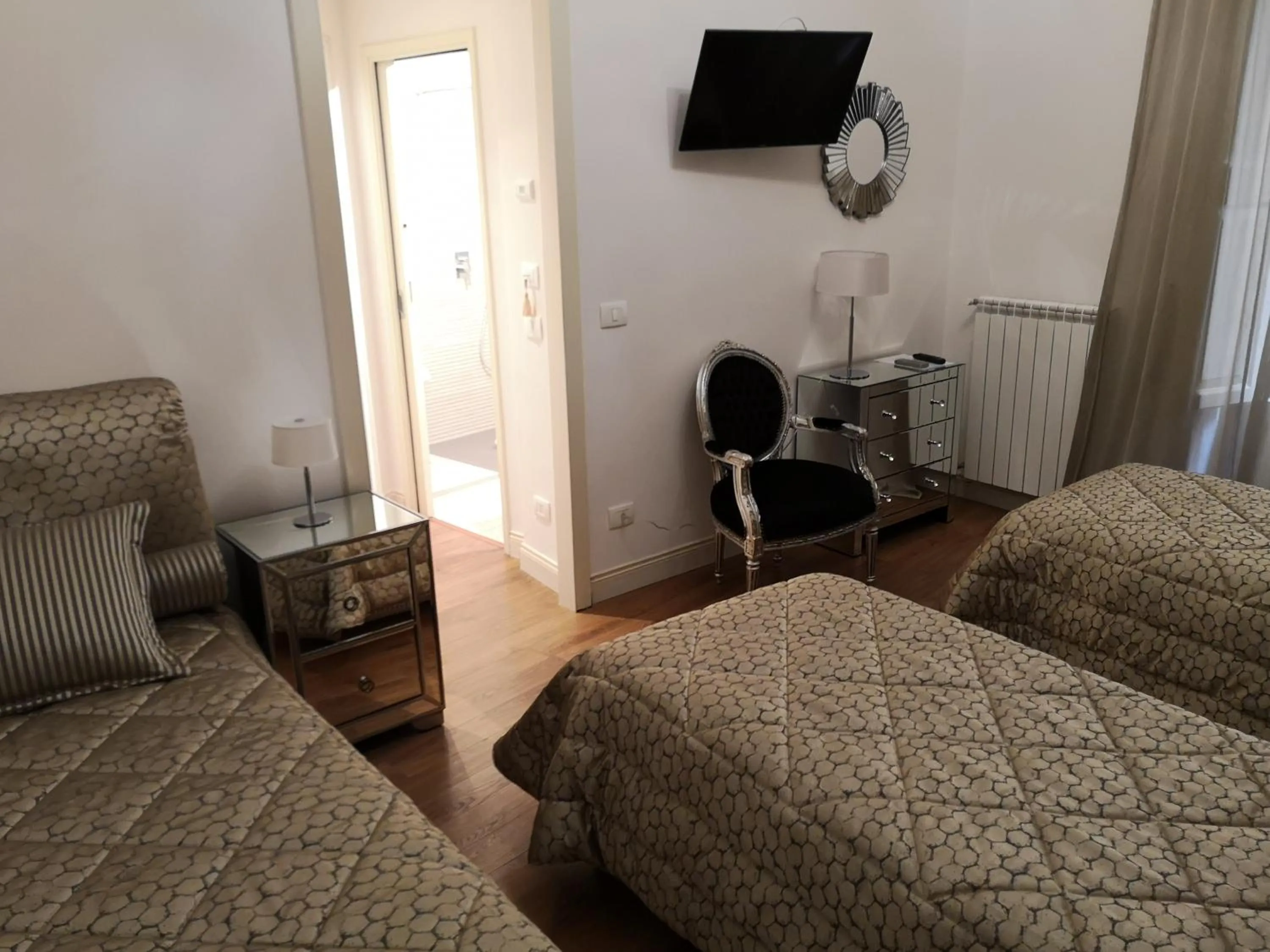 Photo of the whole room, Bed in B&B Palazzo del Teatro