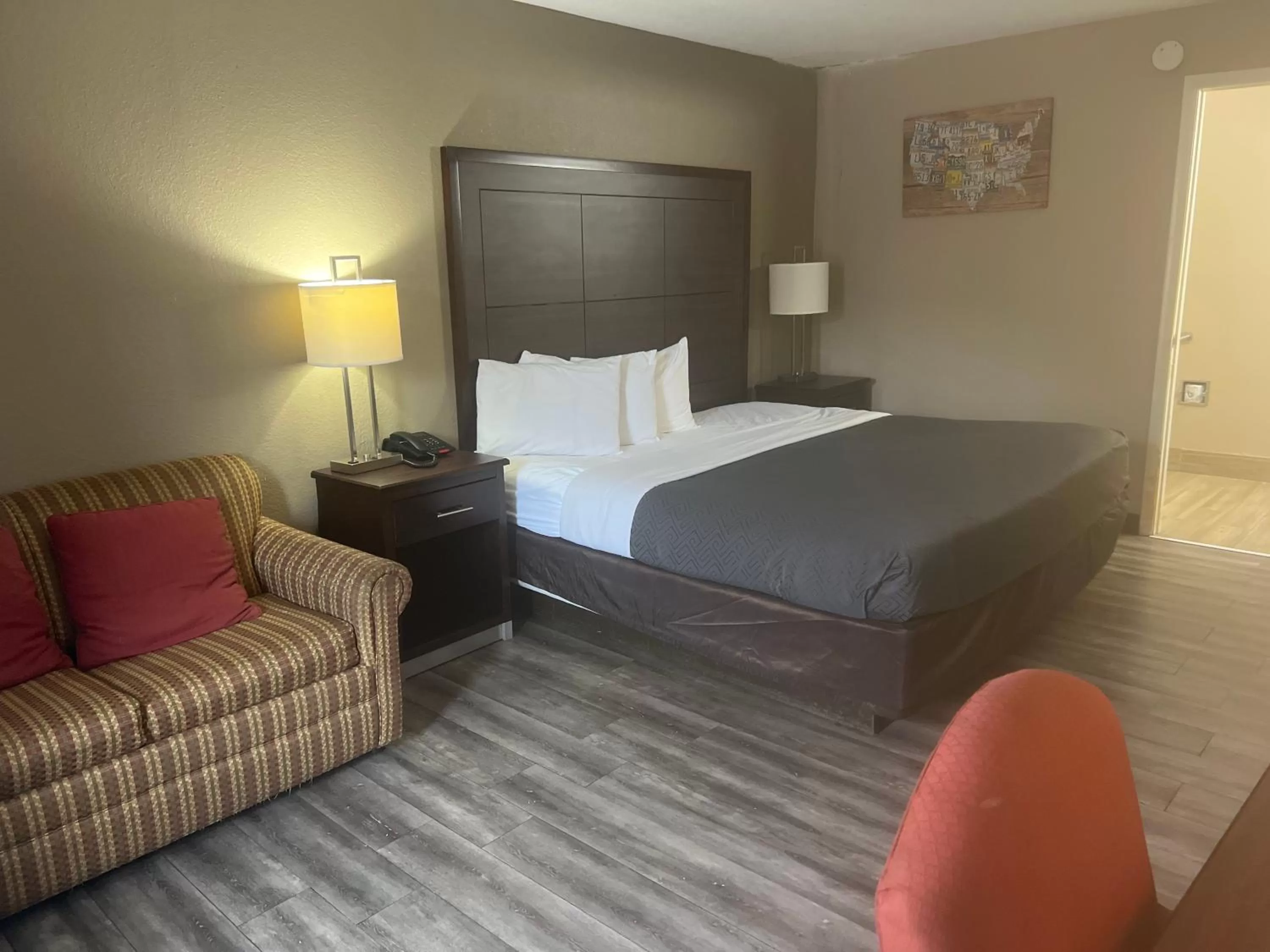 Bed in Econo Lodge Florence - Darlington