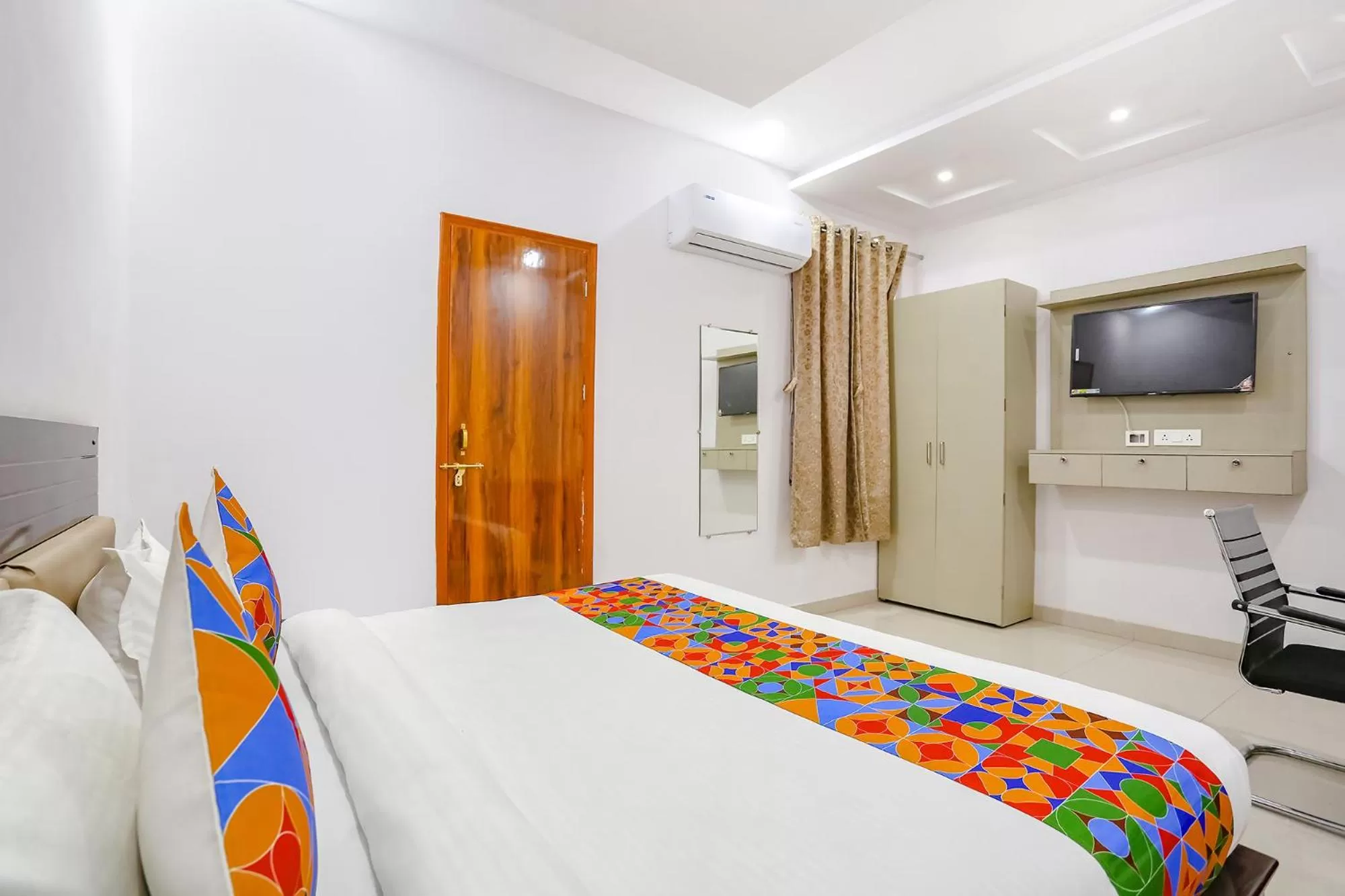 Bed in FabHotel KS Grand