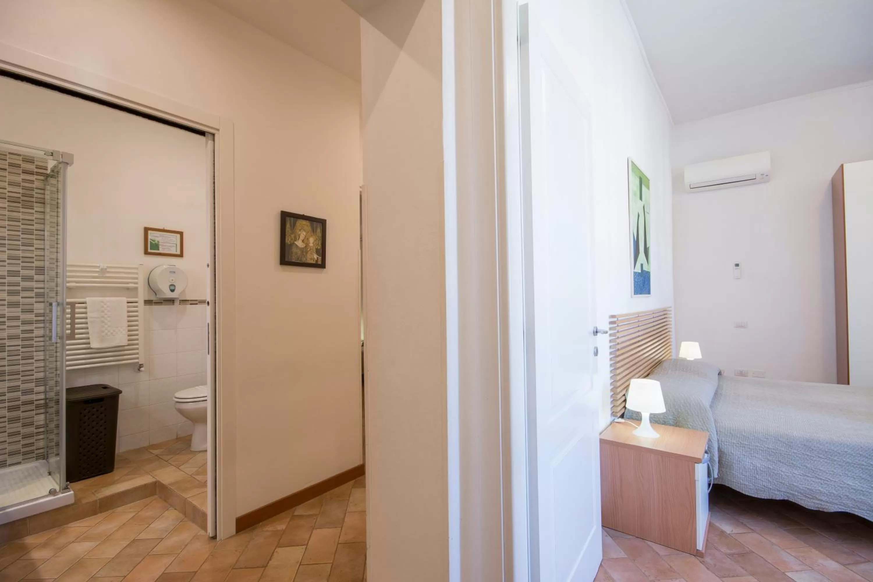 Bathroom, Bed in GH Paradiso - Apartments