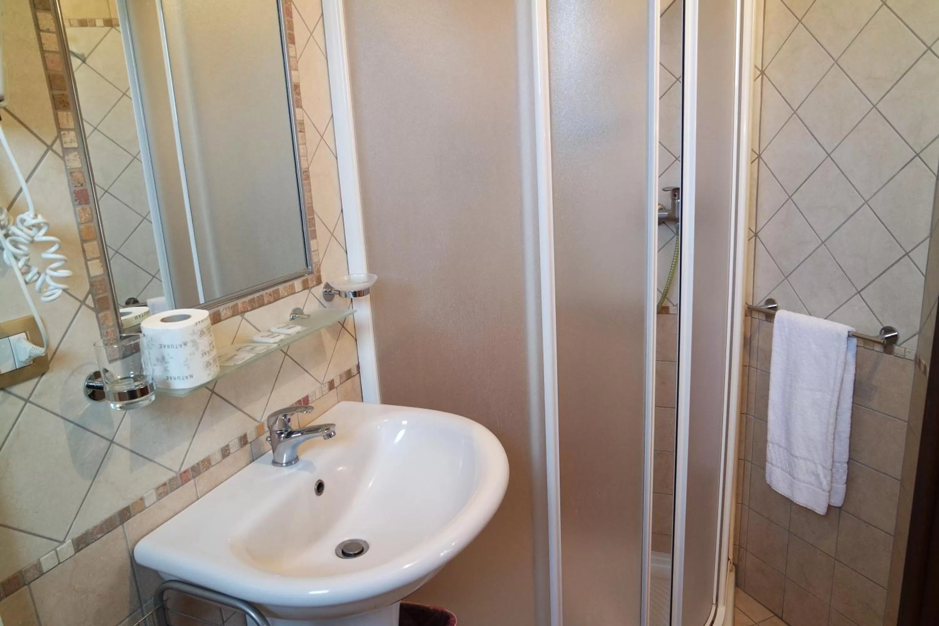 Bathroom in Fonte Dei Tufi