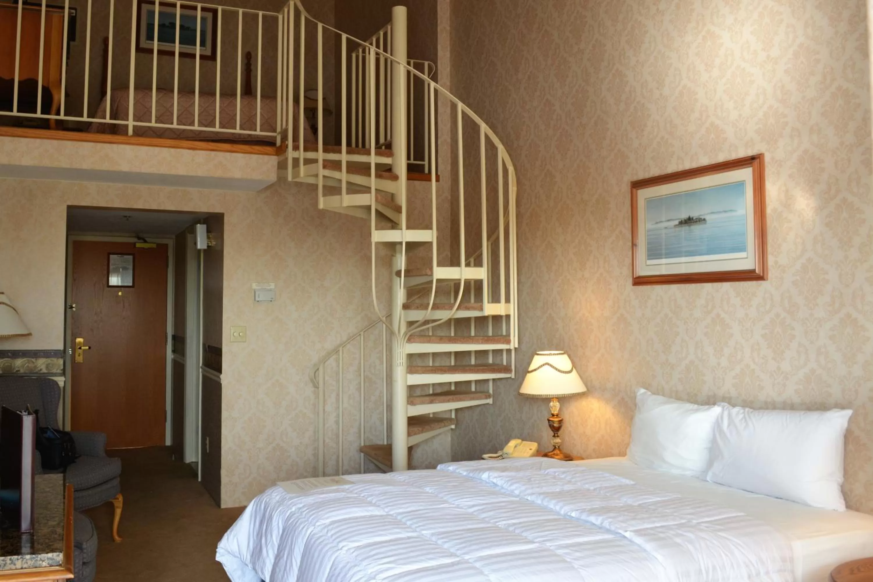 Bed in Riveredge Resort Hotel