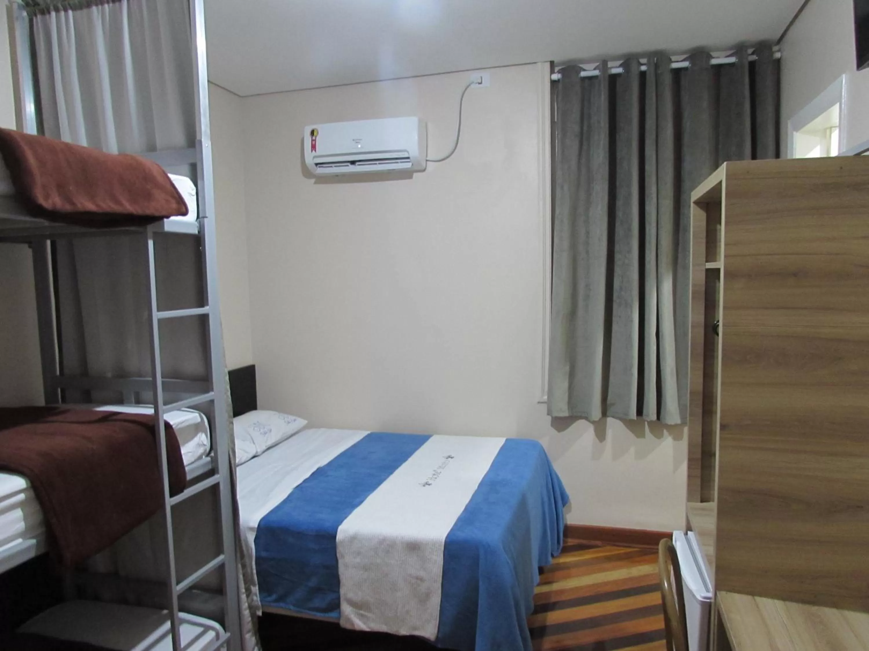 Bed in Hotel Minho -Próximo 25 Março , Brás e Bom Retiro