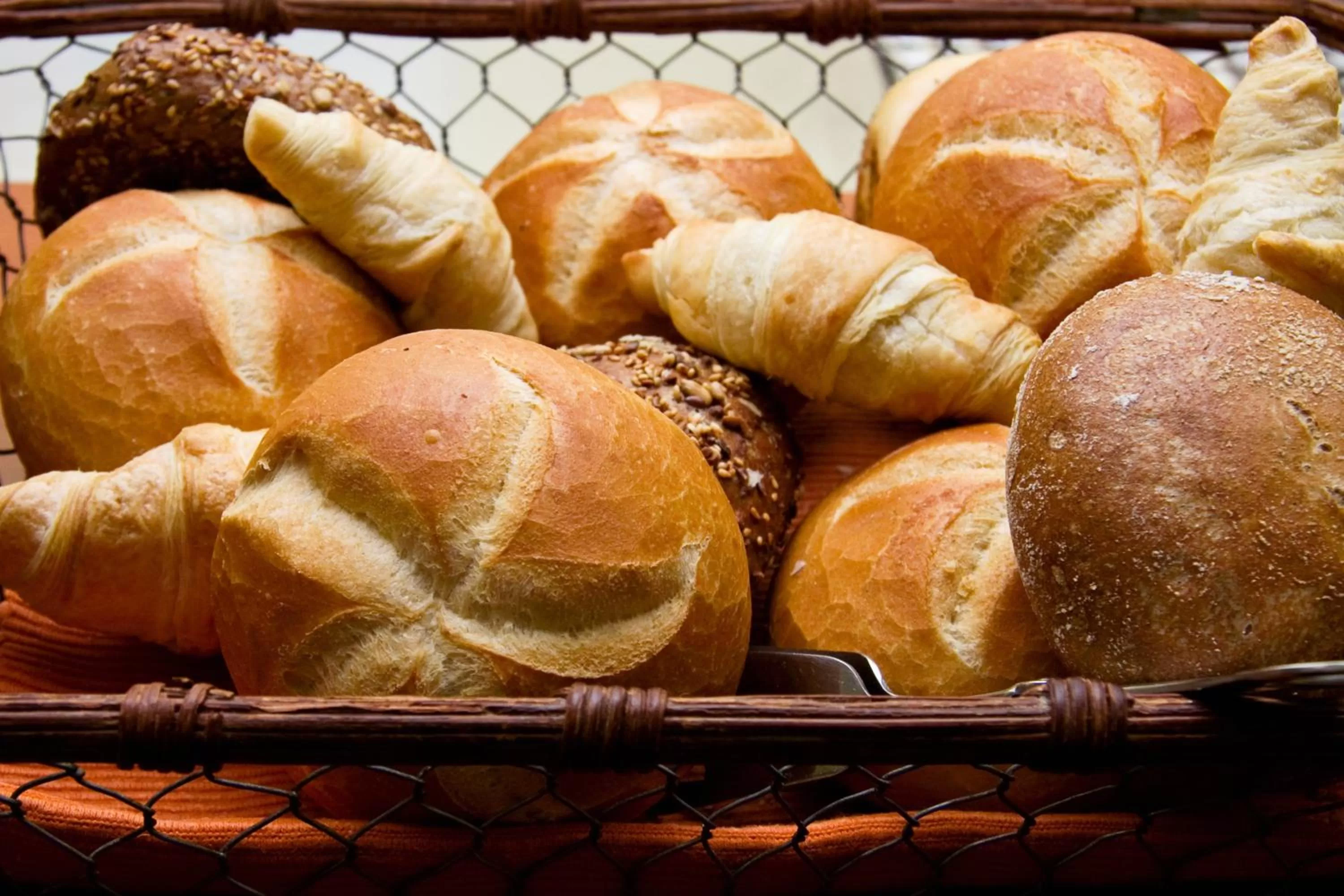 Food and drinks in Arthotel ANA Fleur