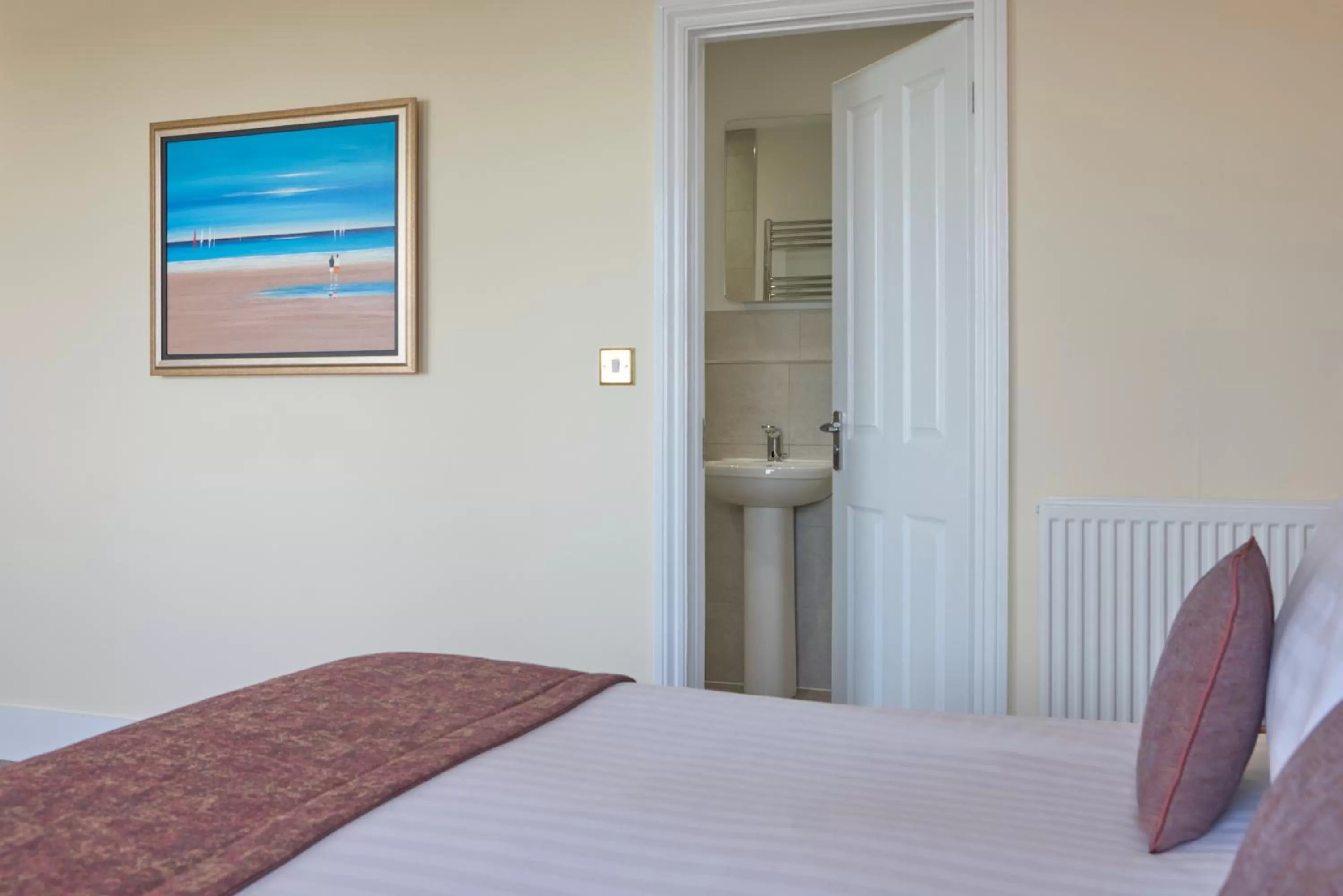 Bedroom, Bed in The Lansdowne, Eastbourne