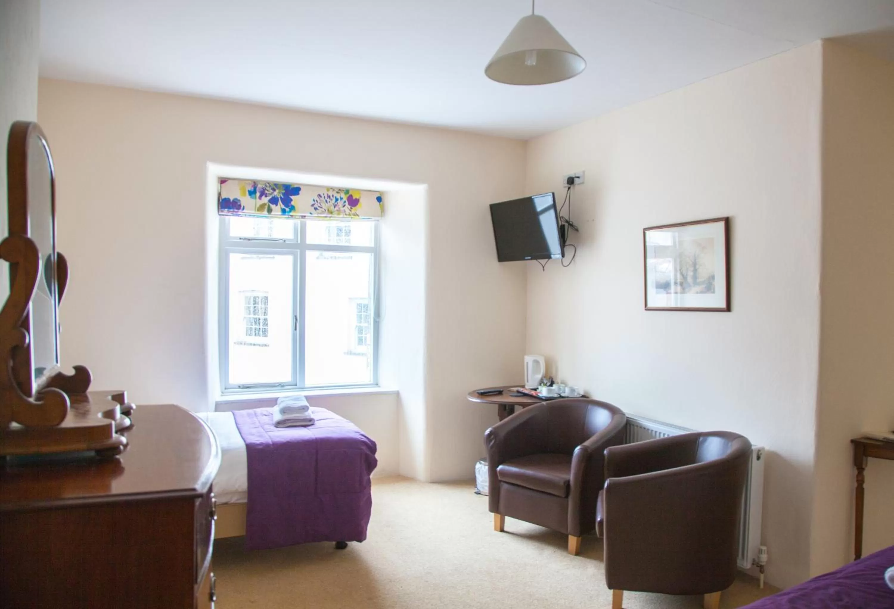 TV and multimedia in The Poltimore Inn