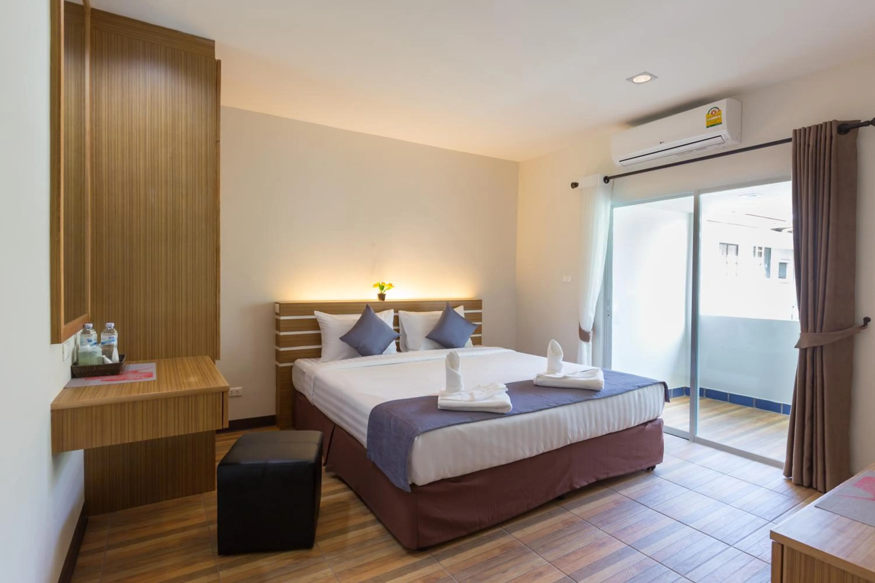 Balcony/Terrace, Bed in Tee Pak Dee Resident Phuket