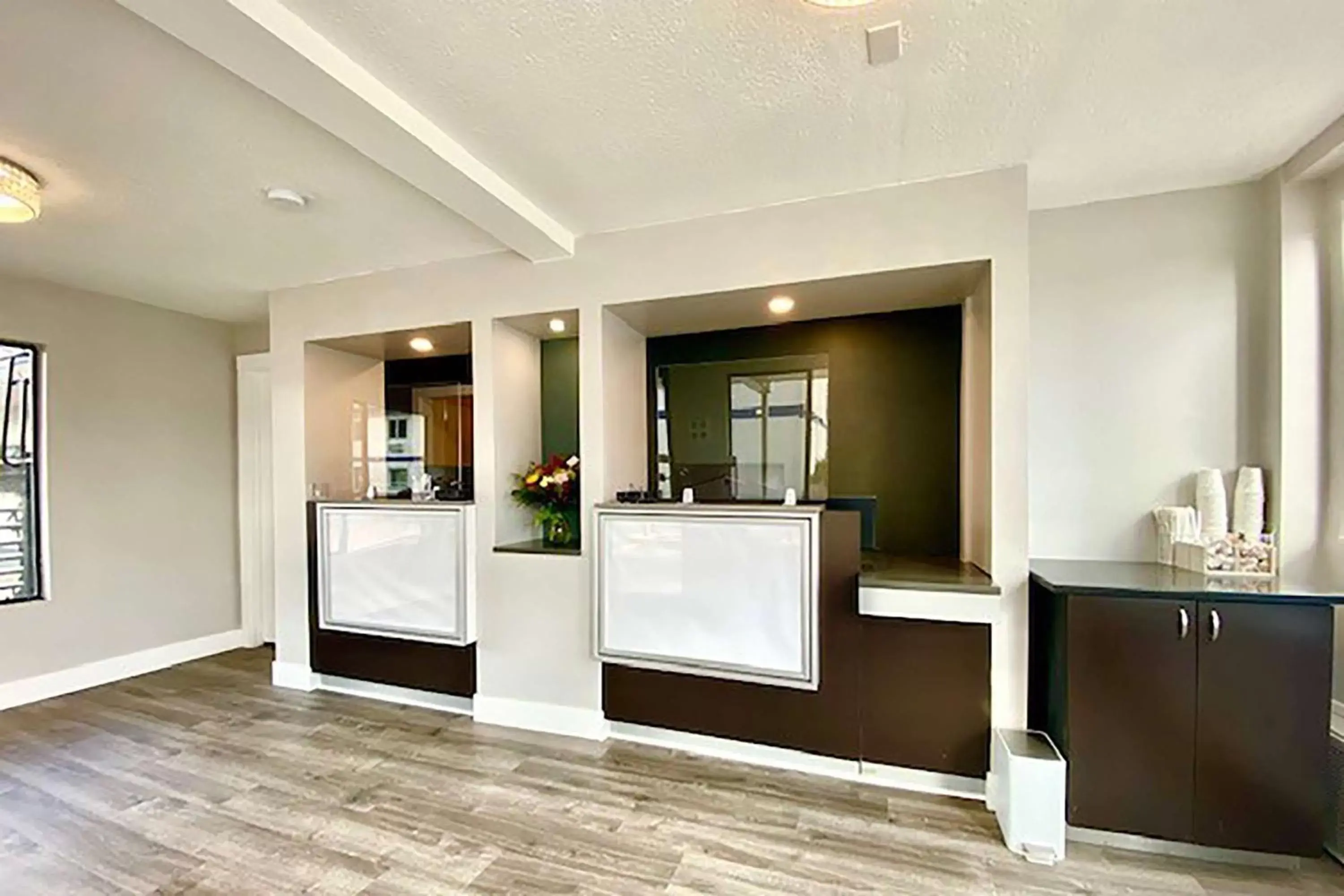 Travelodge Inn & Suites by Wyndham Missoula University Park Travelodge Inn & Suites by Wyndham Missoula University Park