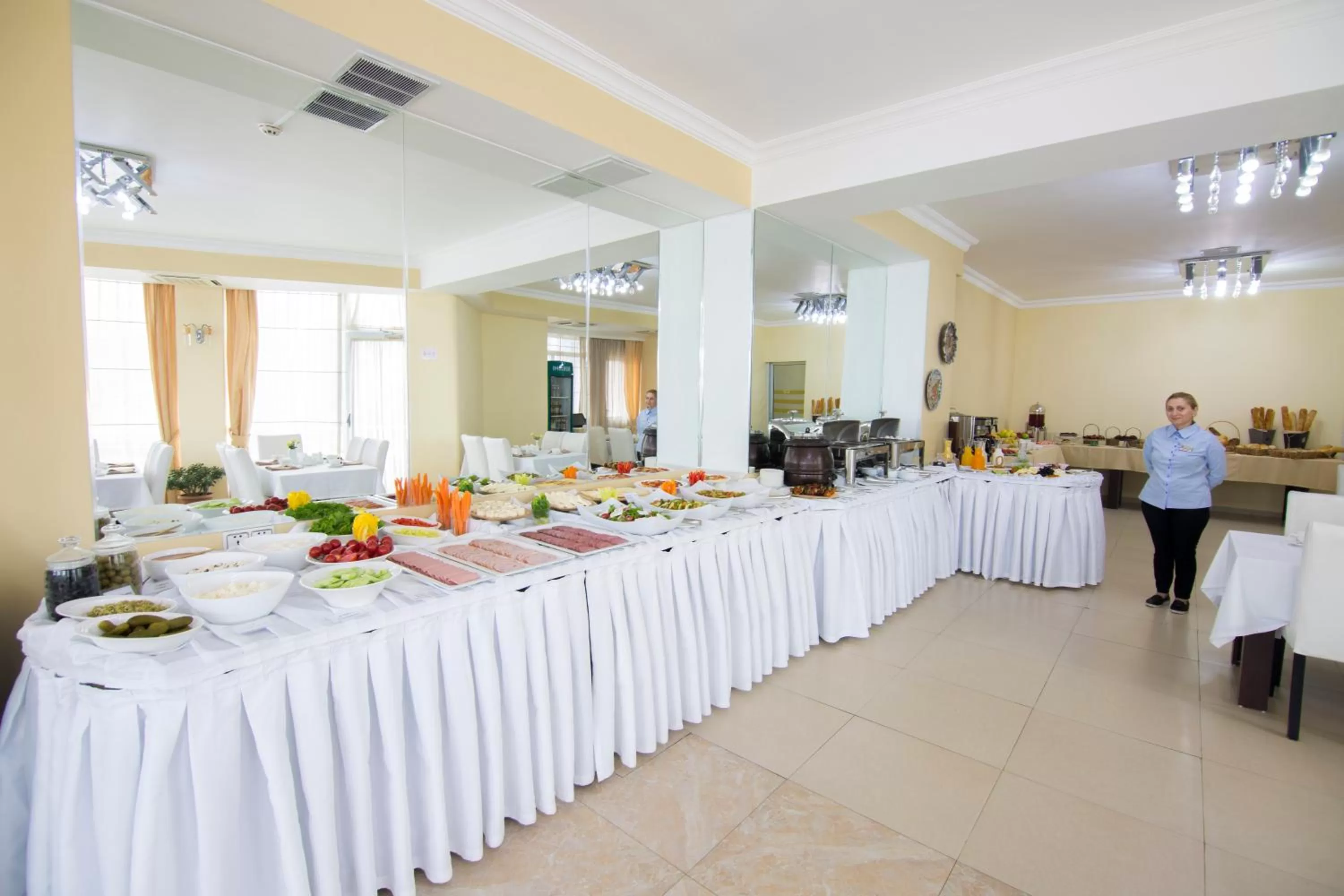 Continental breakfast in Hotel Aisi