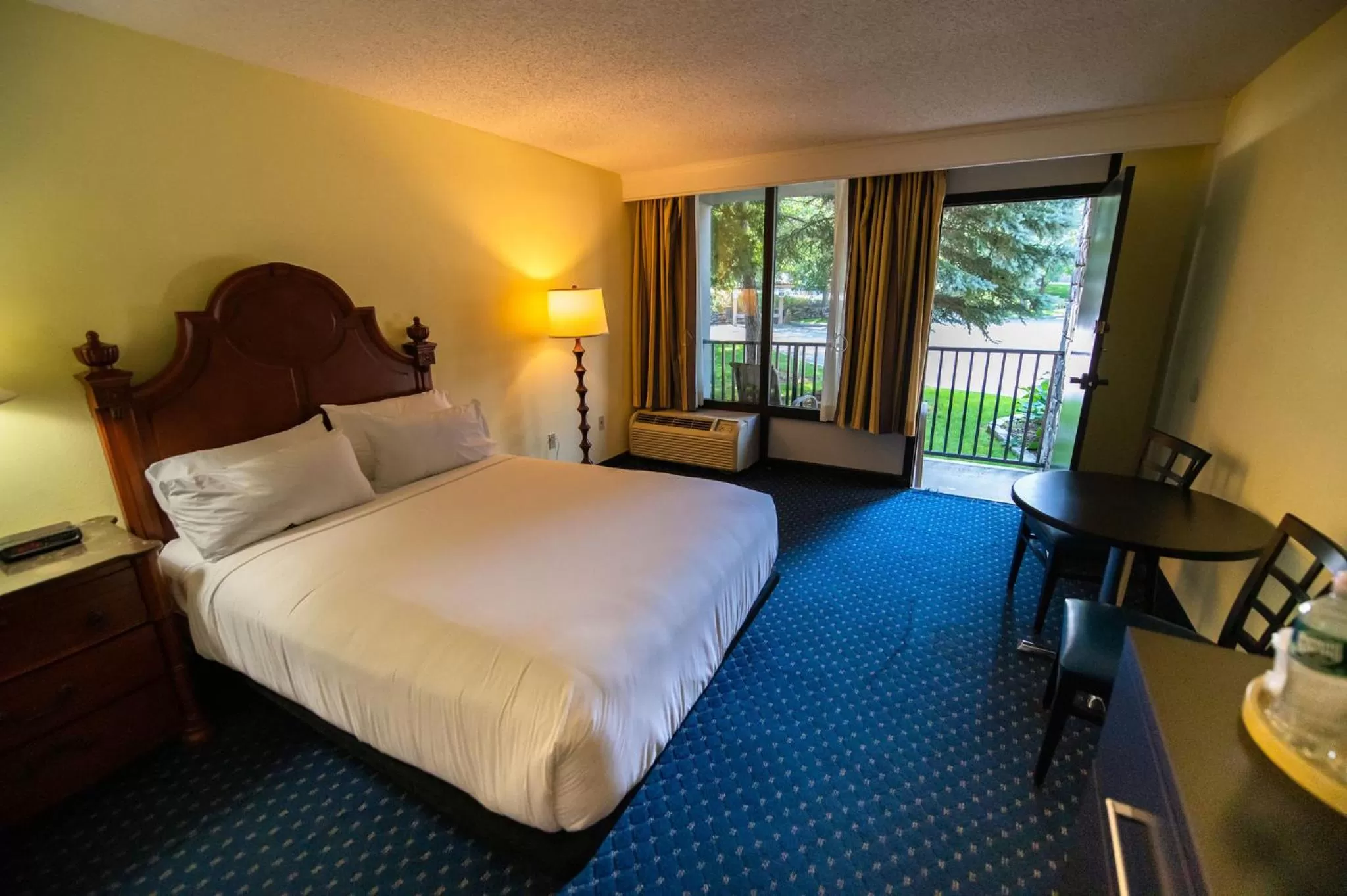 Bedroom, Bed in Holiday Inn Bar Harbor Regency Hotel by IHG