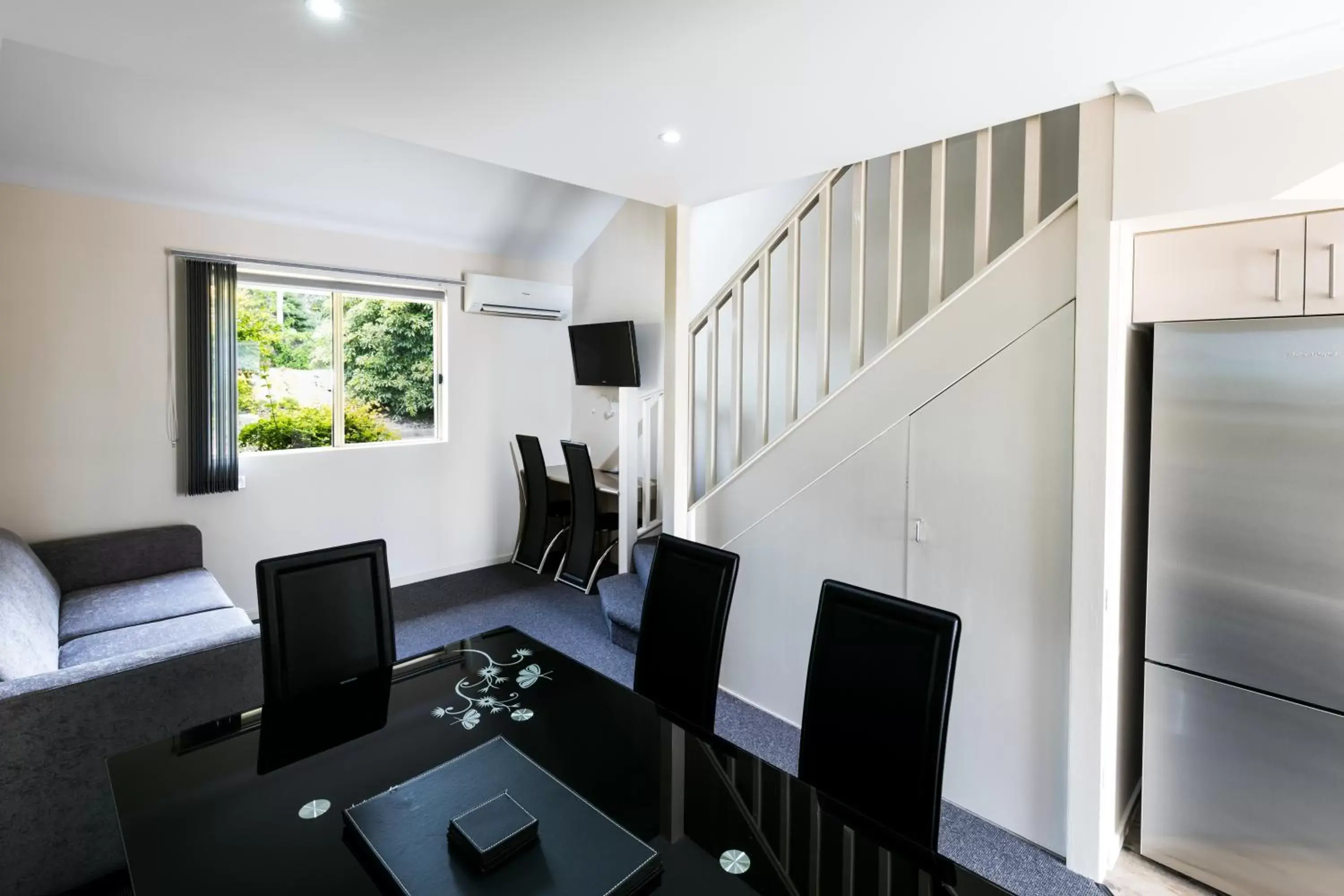 Loft Apartment in Dolphin Shores Loft Apartment in Dolphin Shores