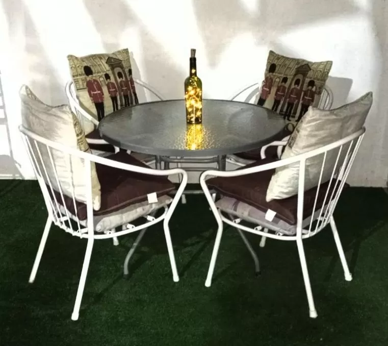 Balcony/Terrace, Dining Area in Shalom_MatSofy