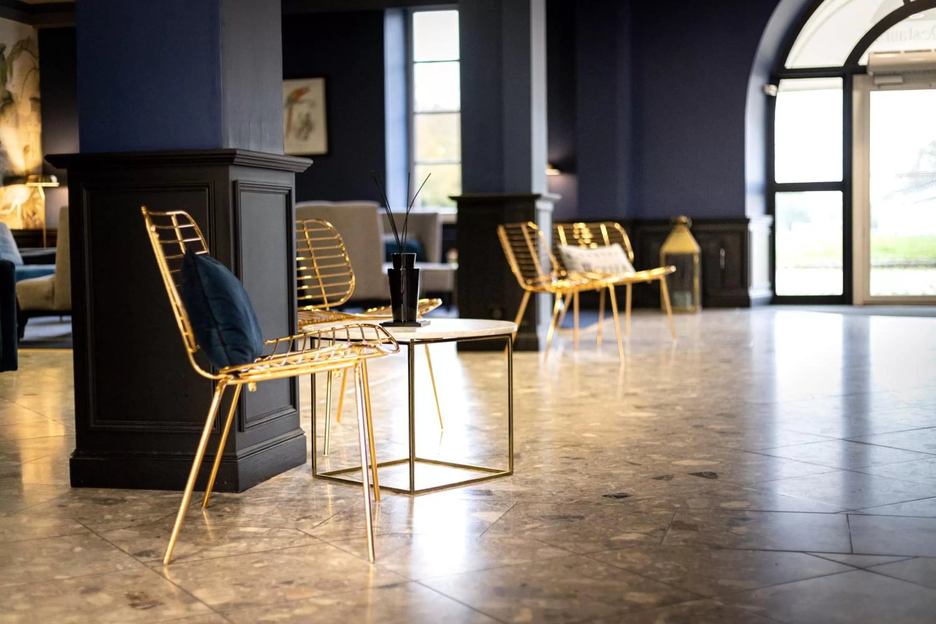 Lobby or reception in Hôtel Mercure Rochefort La Corderie Royale