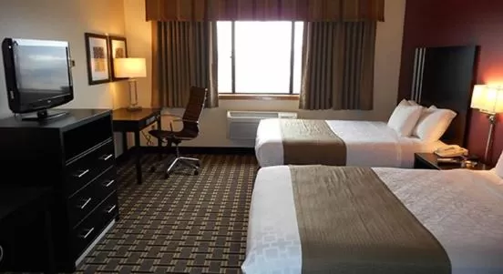 Bedroom in AmericInn by Wyndham Inver Grove Heights Minneapolis