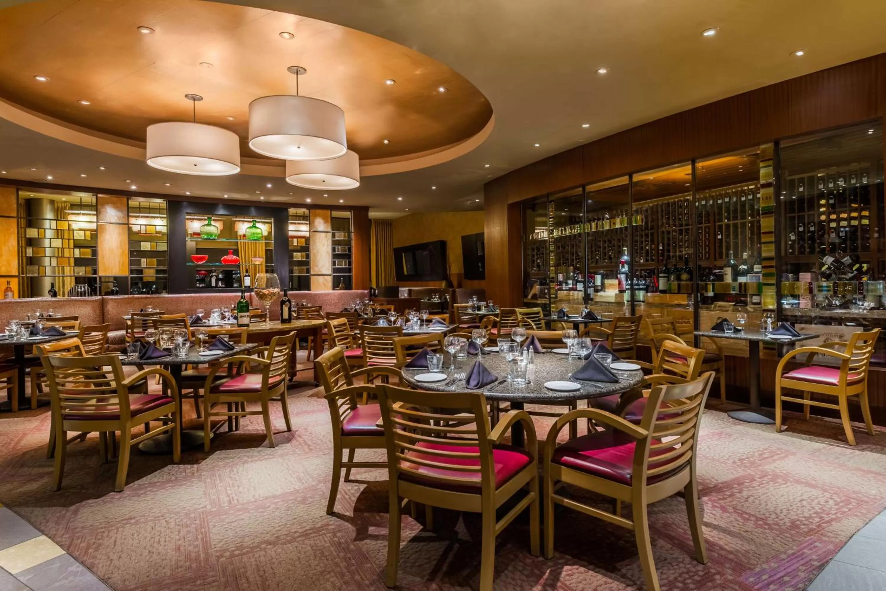 Restaurant/places to eat in Hilton Alexandria Mark Center
