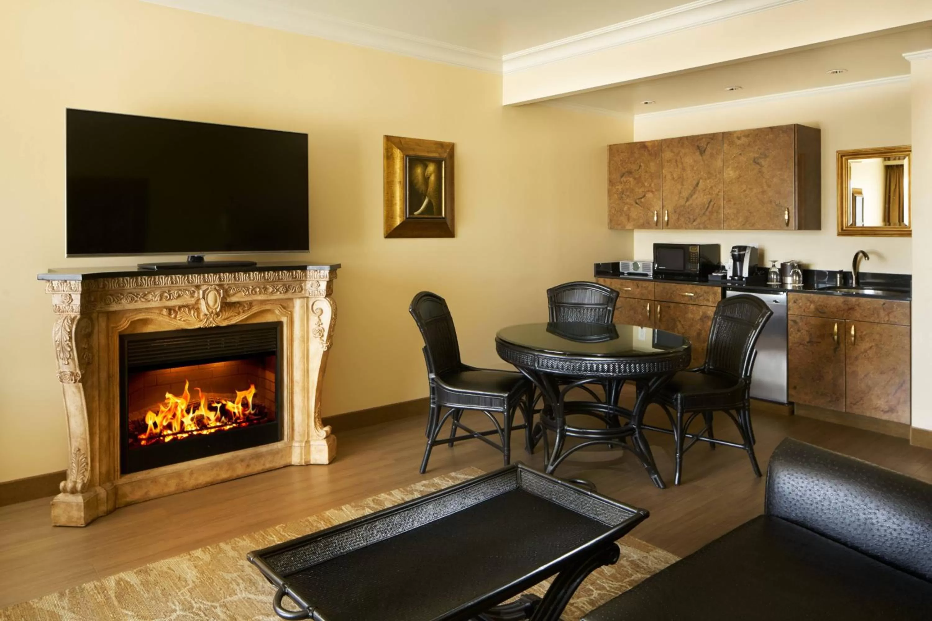 Photo of the whole room in The Davenport Tower, Autograph Collection