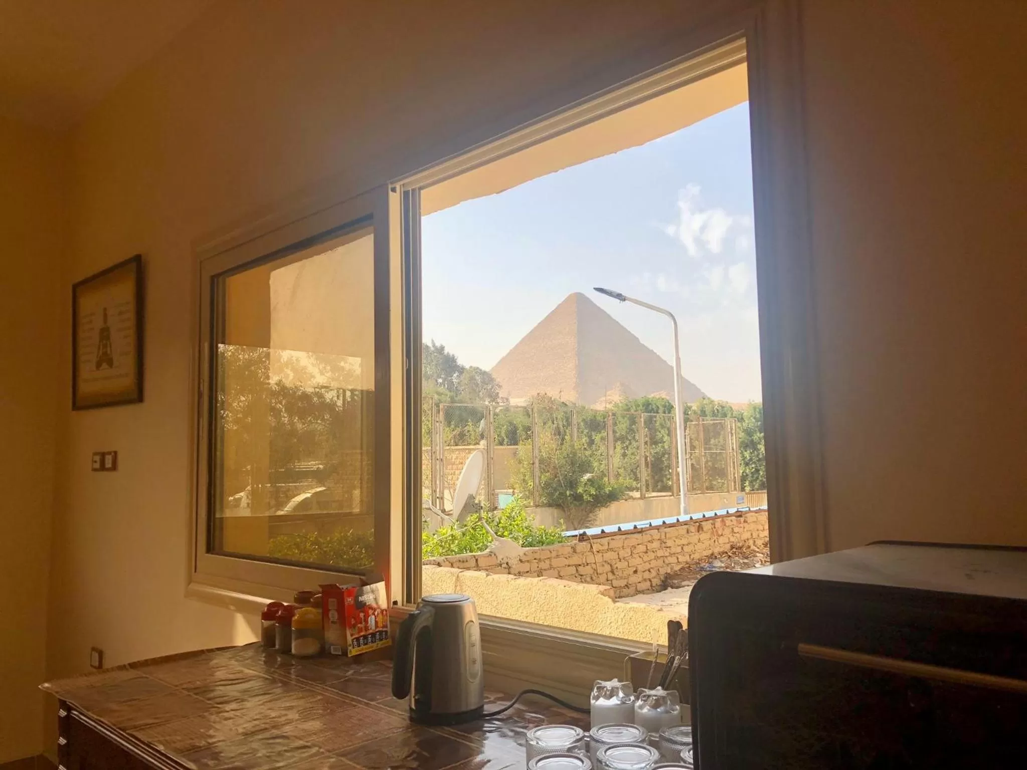 Mountain View in Sphinx palace pyramids view