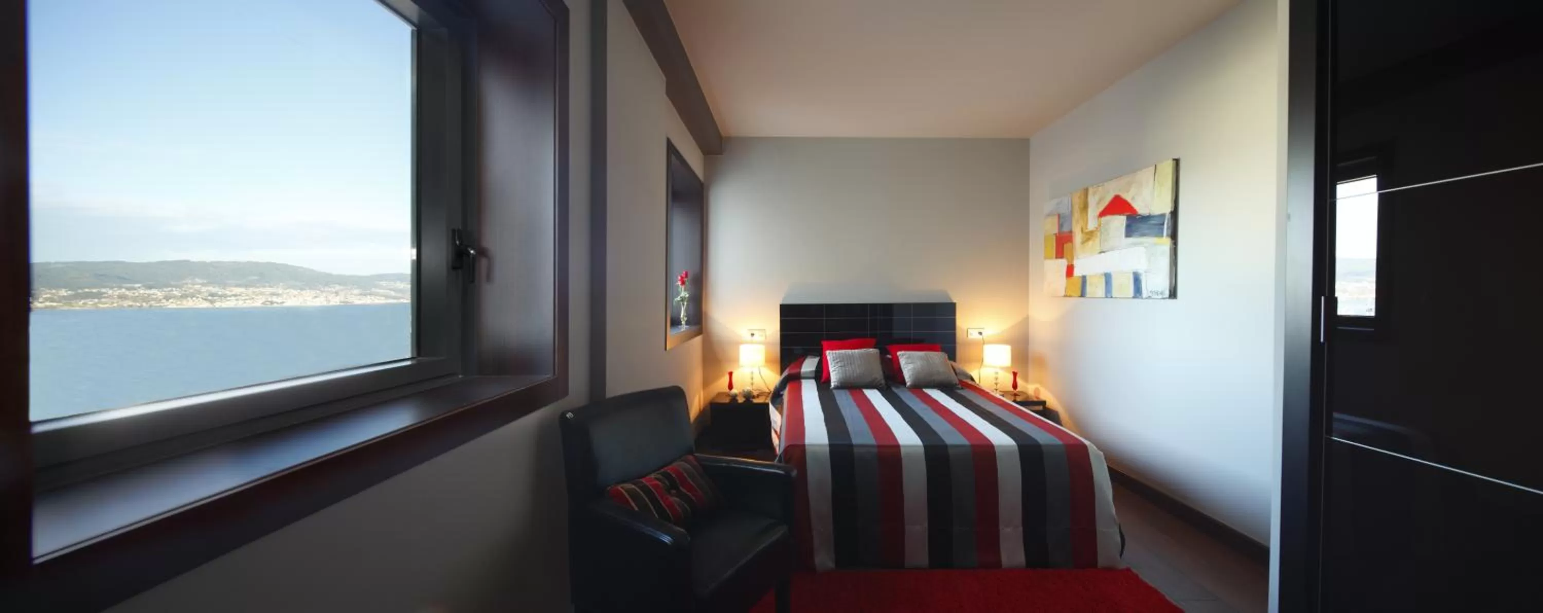 Photo of the whole room, Bed in Silken Axis Vigo