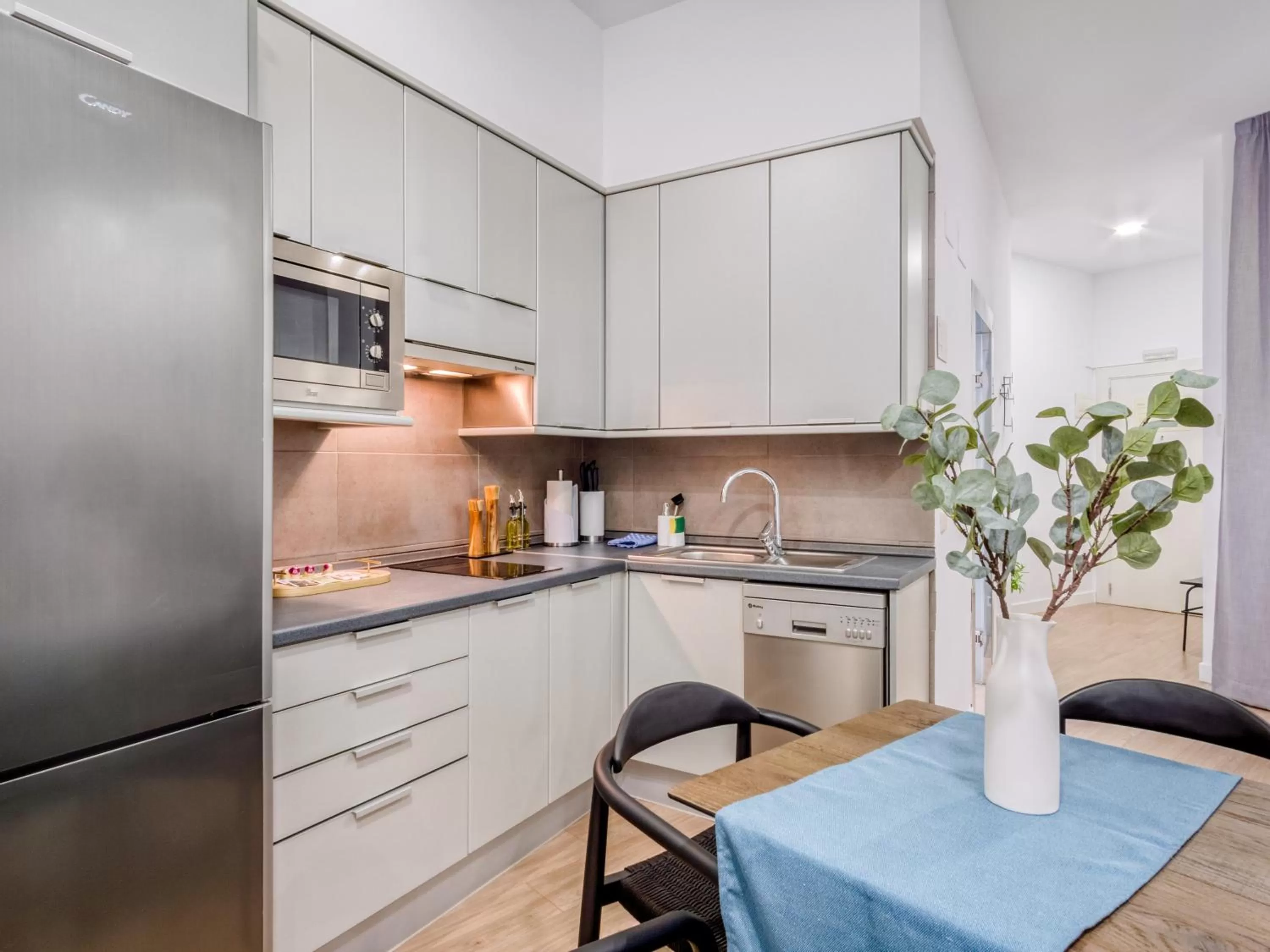 Kitchen or kitchenette in Limehome Madrid Calle de Don Ramón de la Cruz