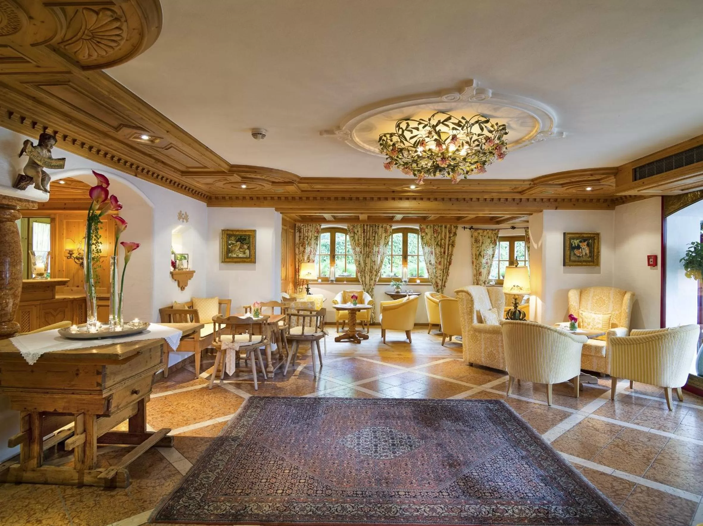 Lobby or reception in Alpines Lifestyle Hotel Tannenhof