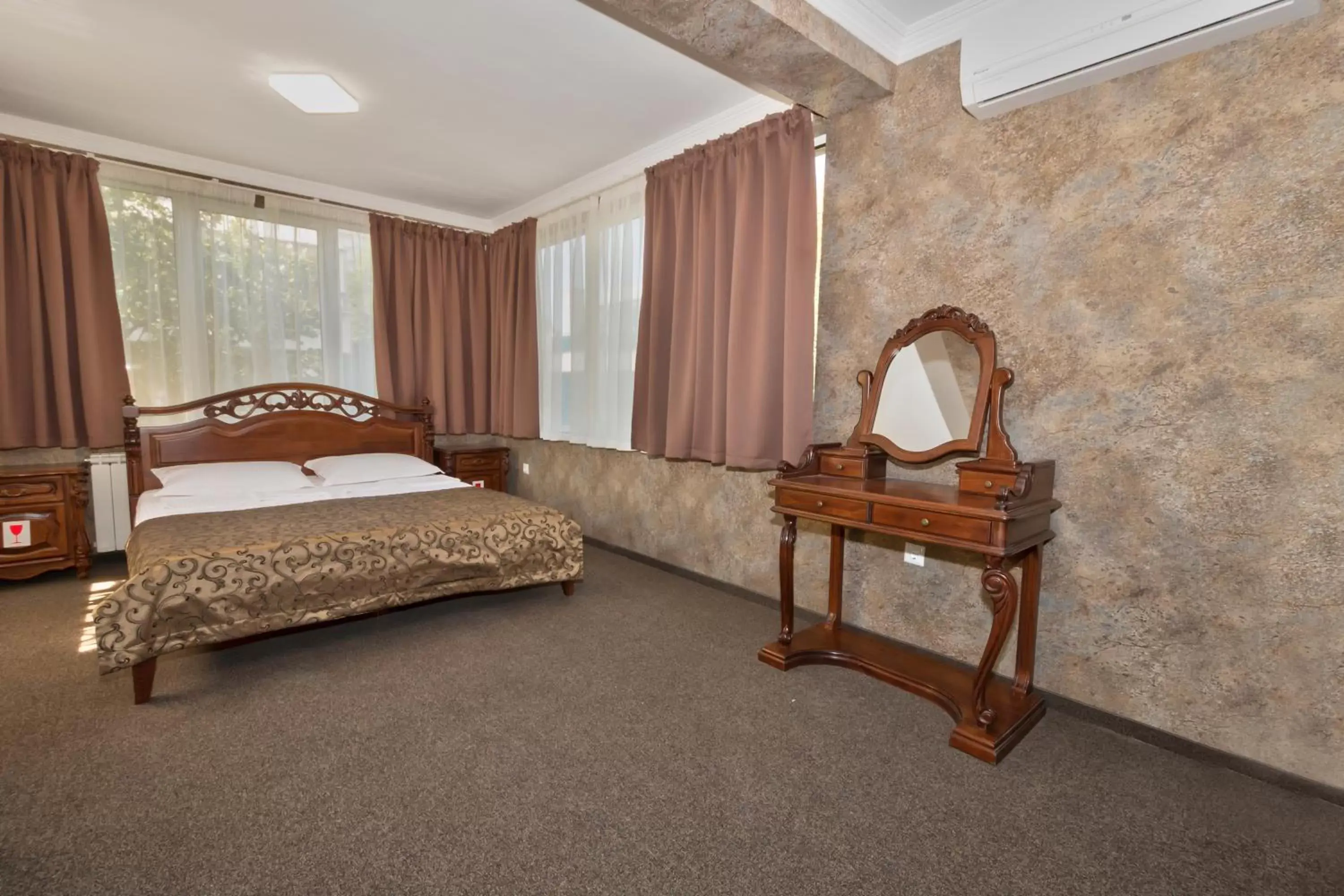 Suite with City View in Hotel Perfect Suite with City View in Hotel Perfect