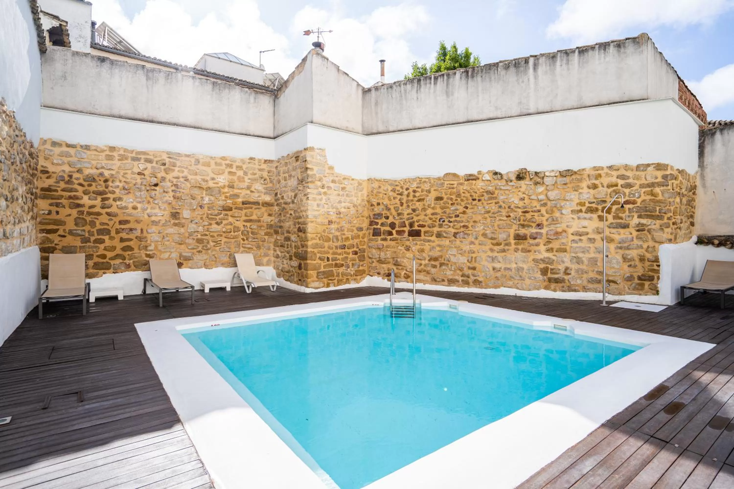 Swimming pool in YIT El Postigo