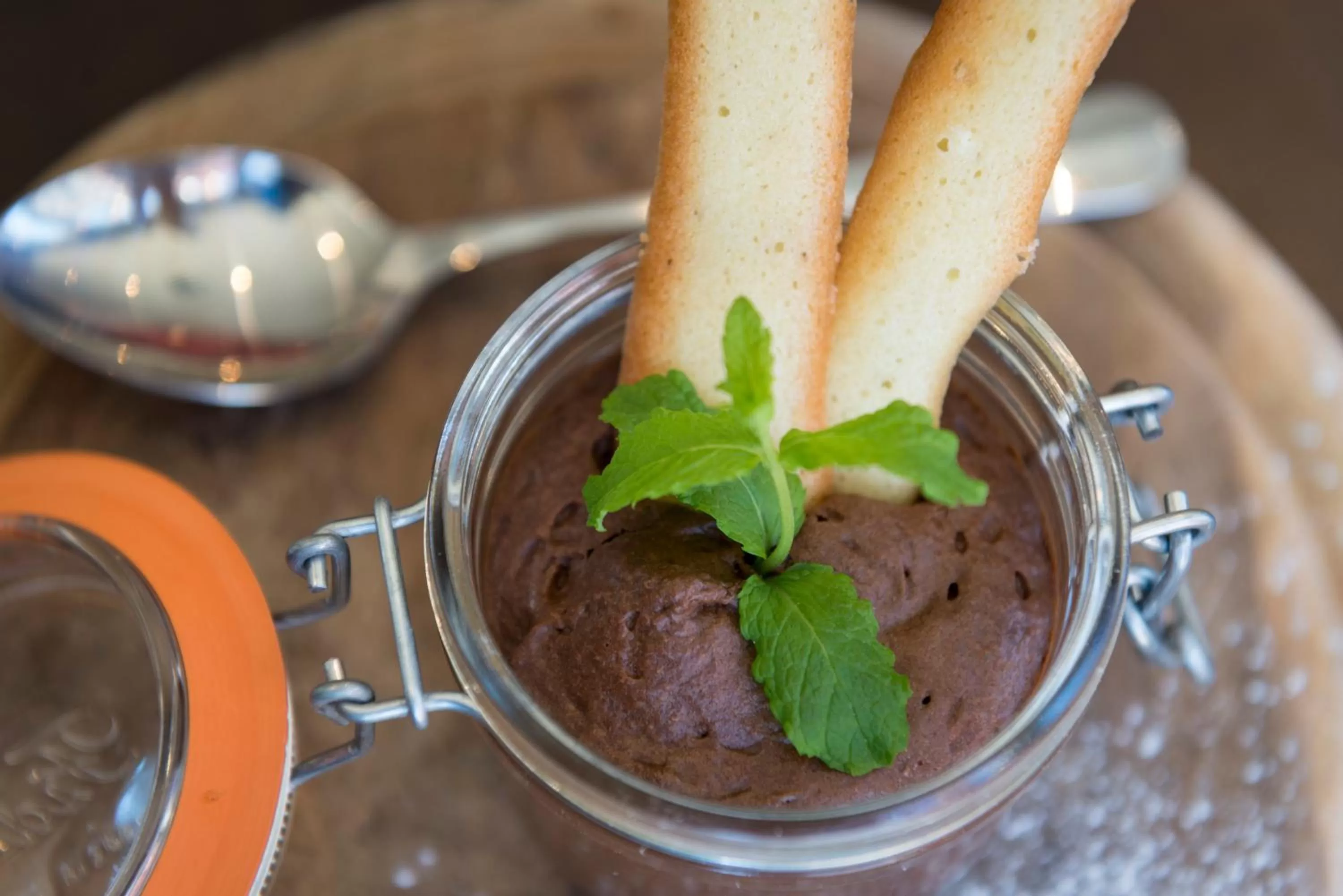 Restaurant/places to eat in Hôtel Aux Vieux Remparts