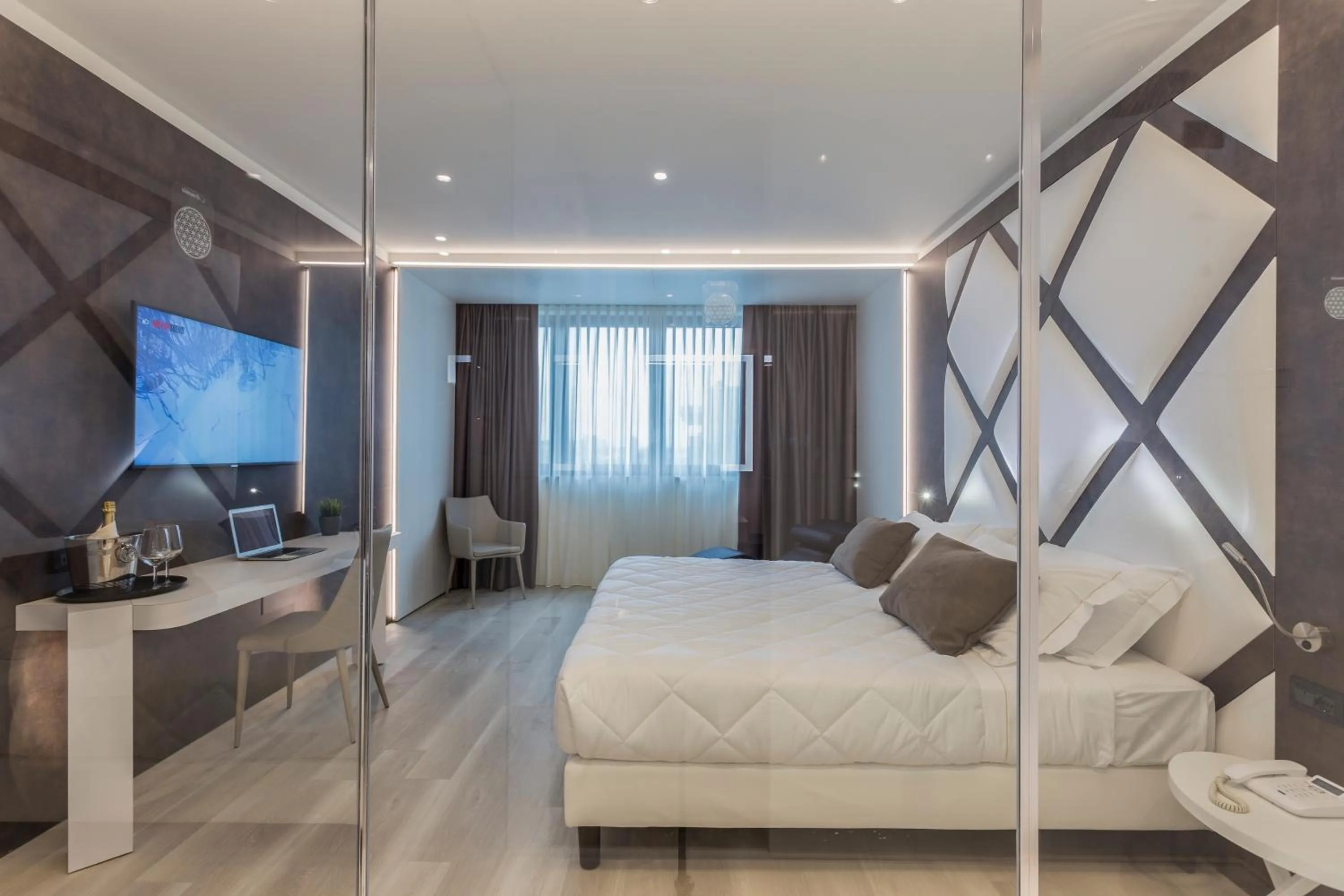 Bed in Hotel Victoria