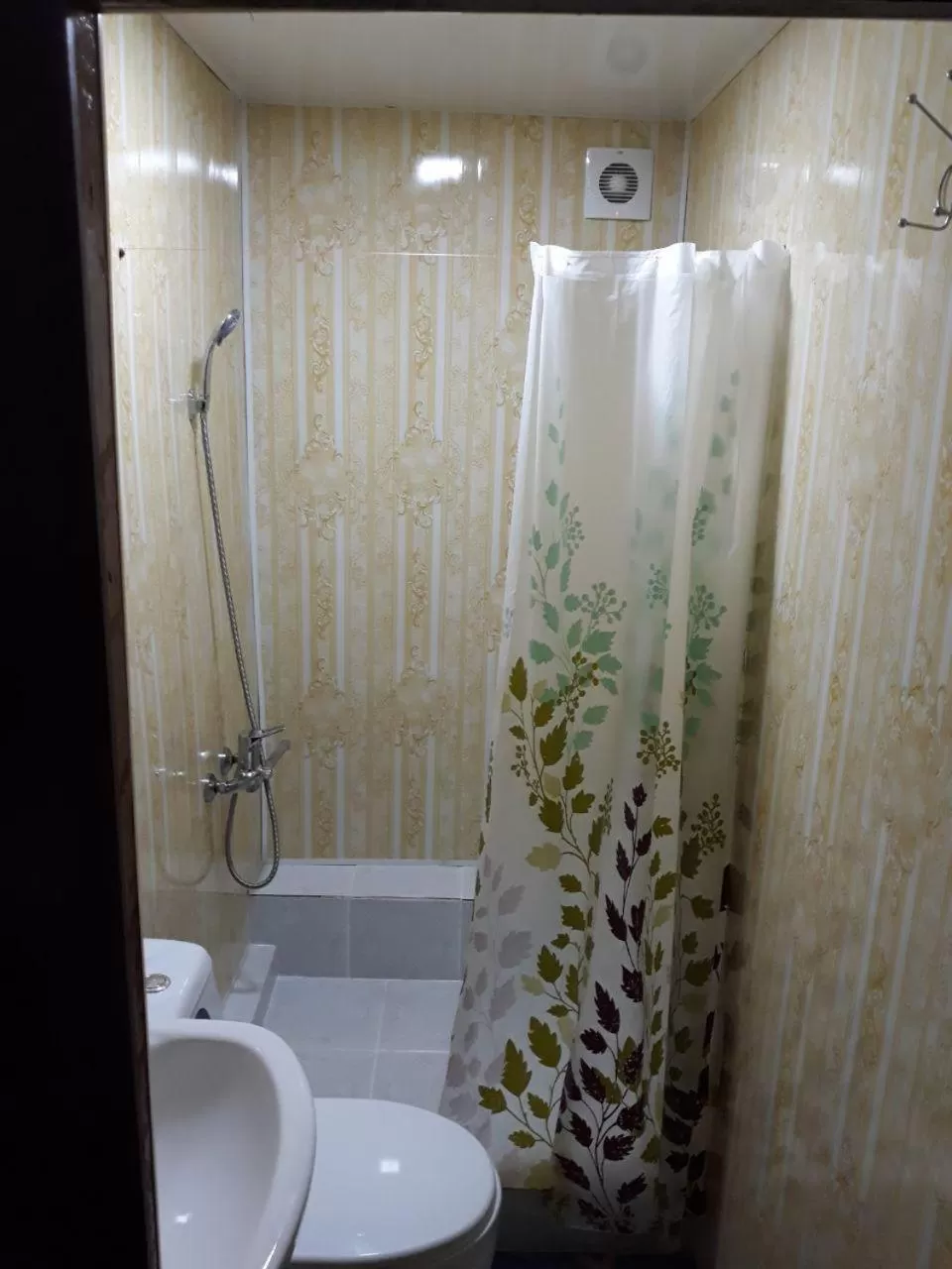 Property building, Bathroom in KHIVA HOSTEL ...