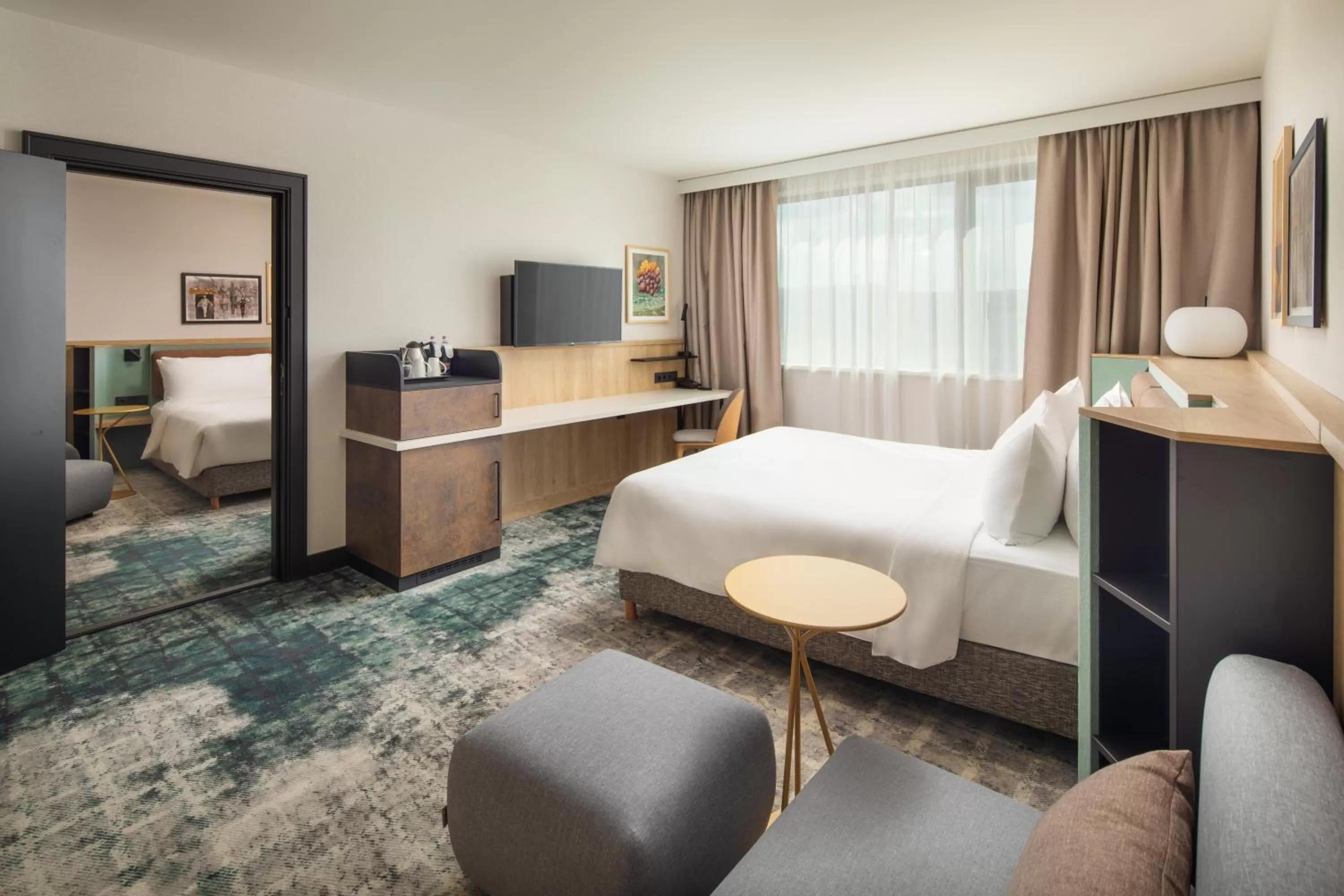 Photo of the whole room, Bed in Crowne Plaza Budapest by IHG