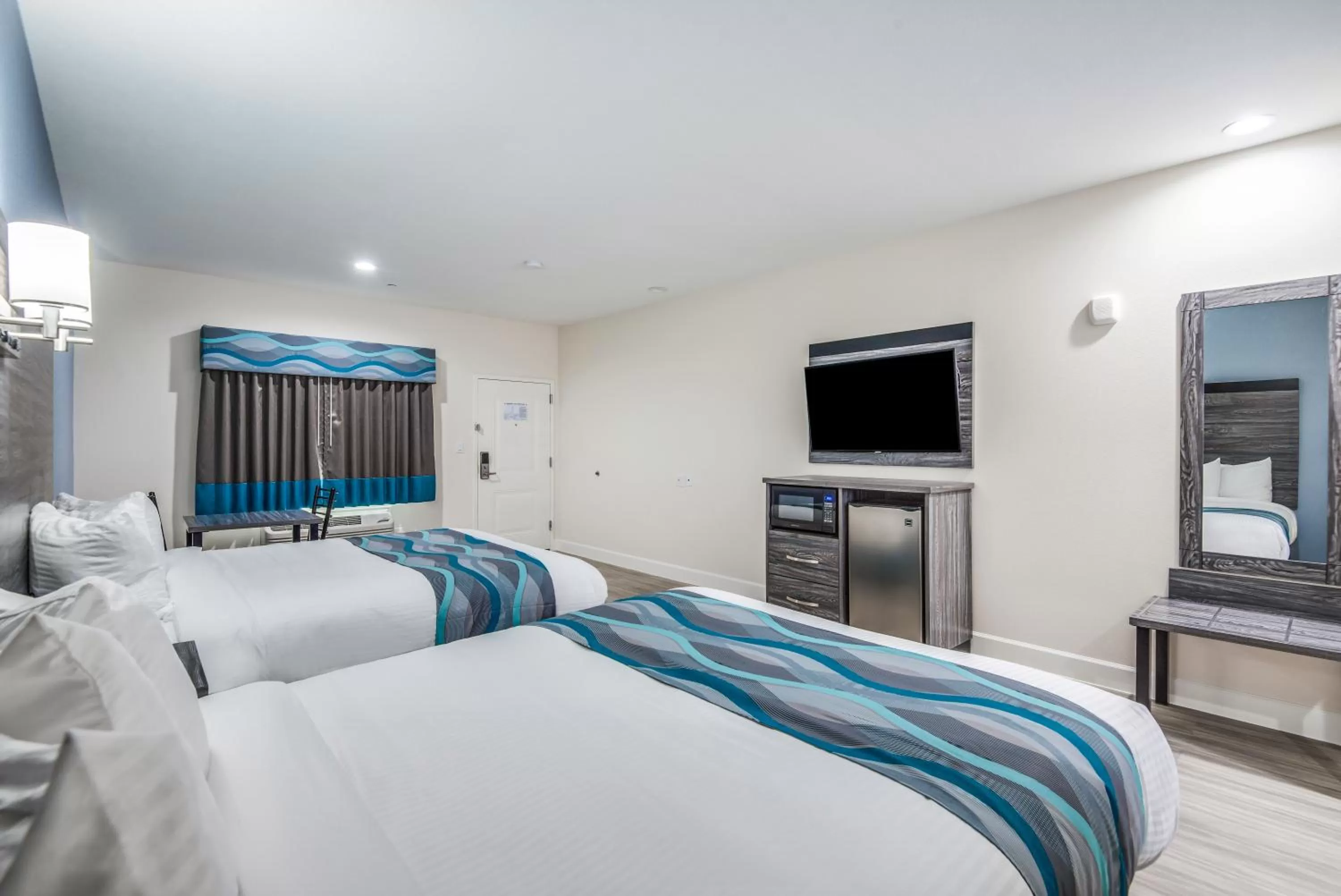 Bed in Americas Best Value Inn & Suites Houston at Hwy 6