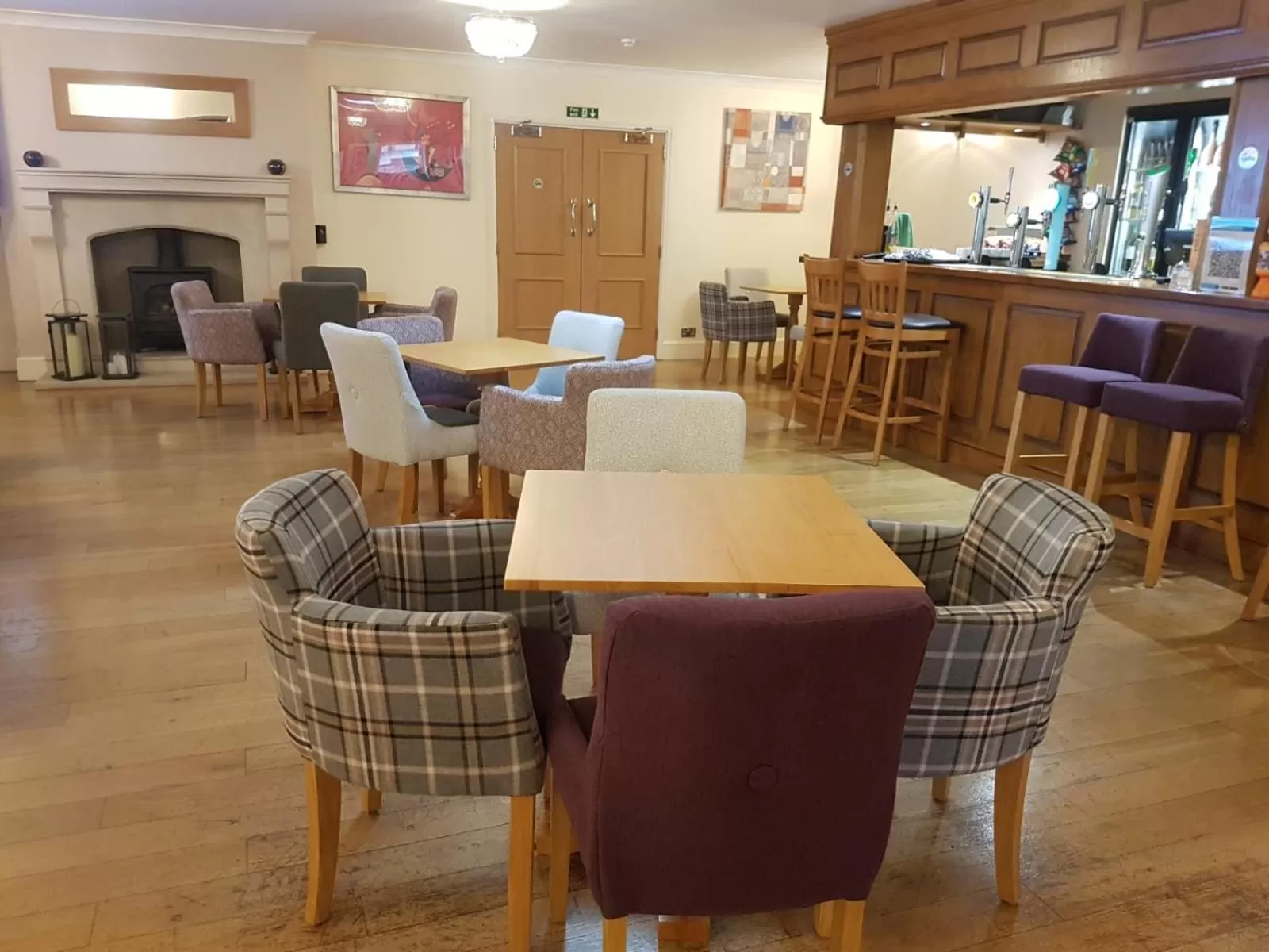 Lounge or bar in Exeter Court Hotel