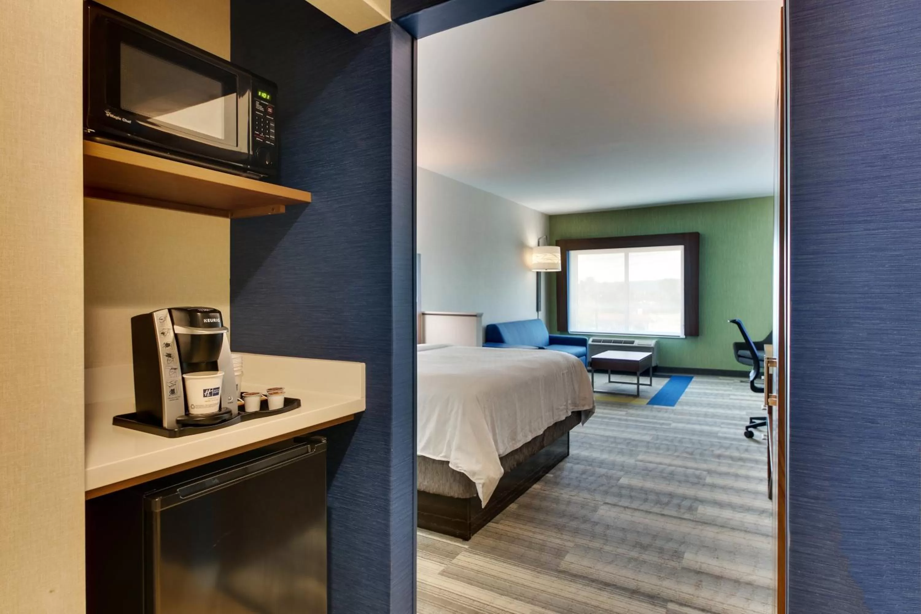 Bedroom, Bed in Holiday Inn Express & Suites Ithaca by IHG