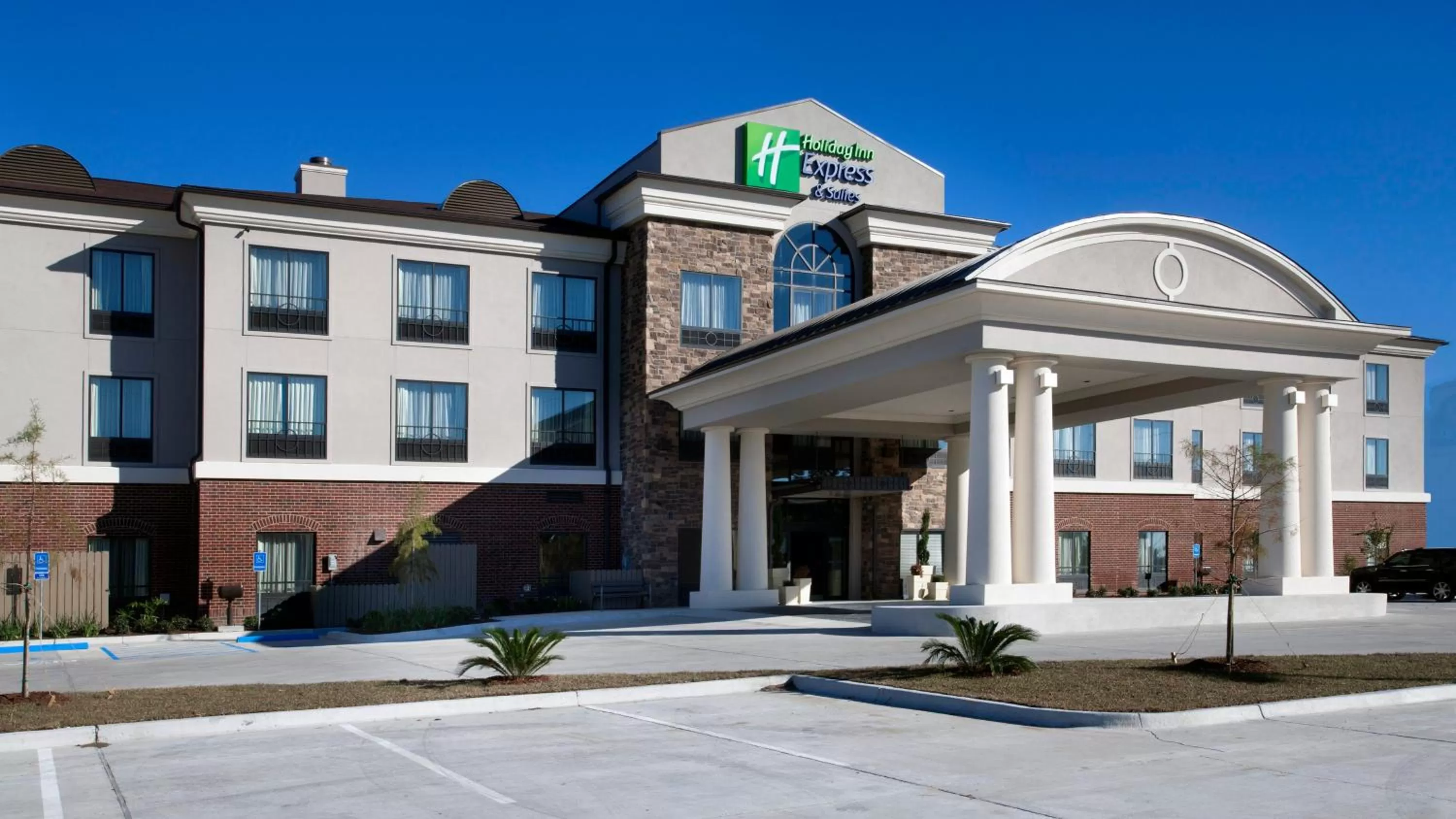Property building in Holiday Inn Express Hotel & Suites Morgan City- Tiger Island by IHG