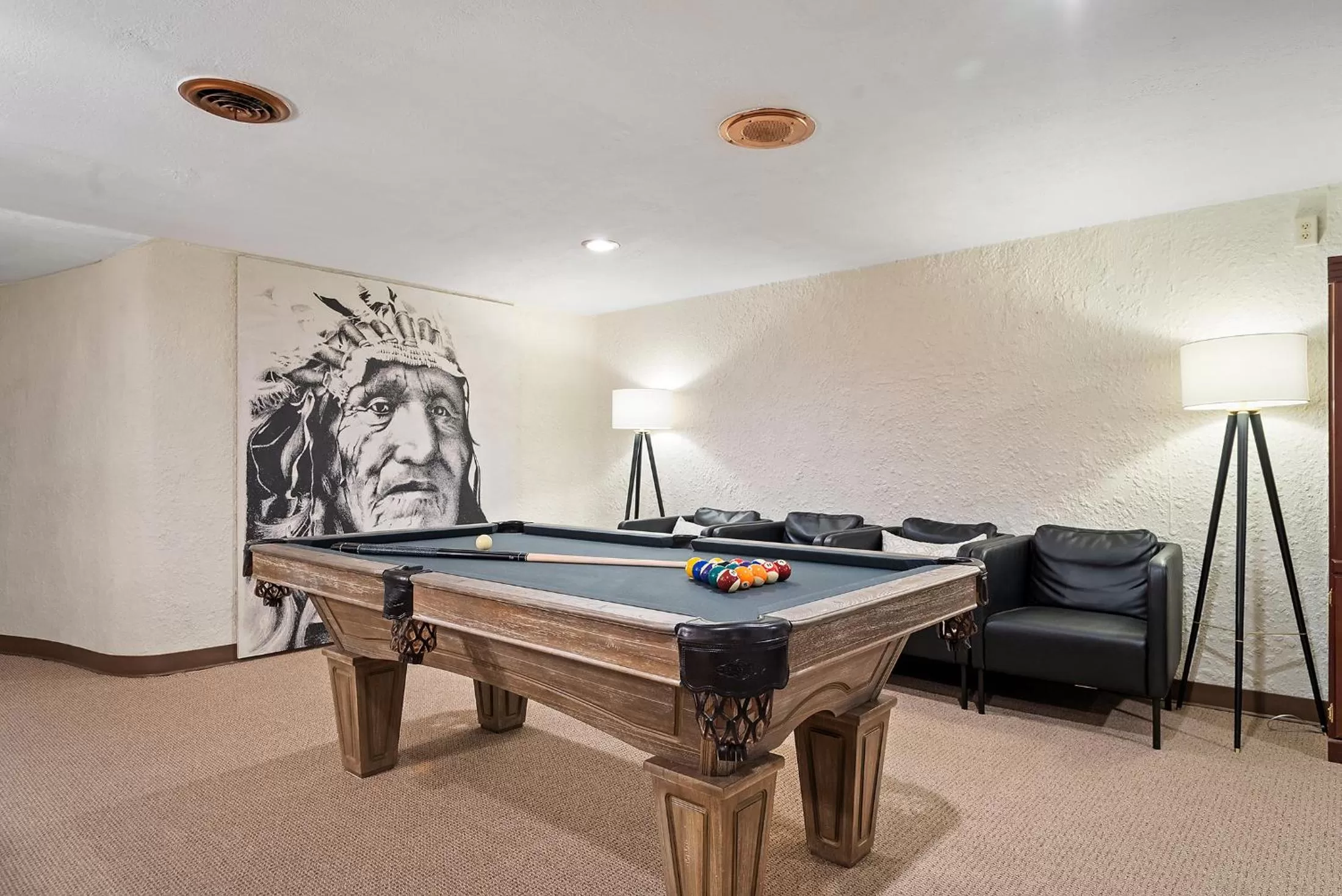 Billiard in Black Forest Inn Bed & Breakfast