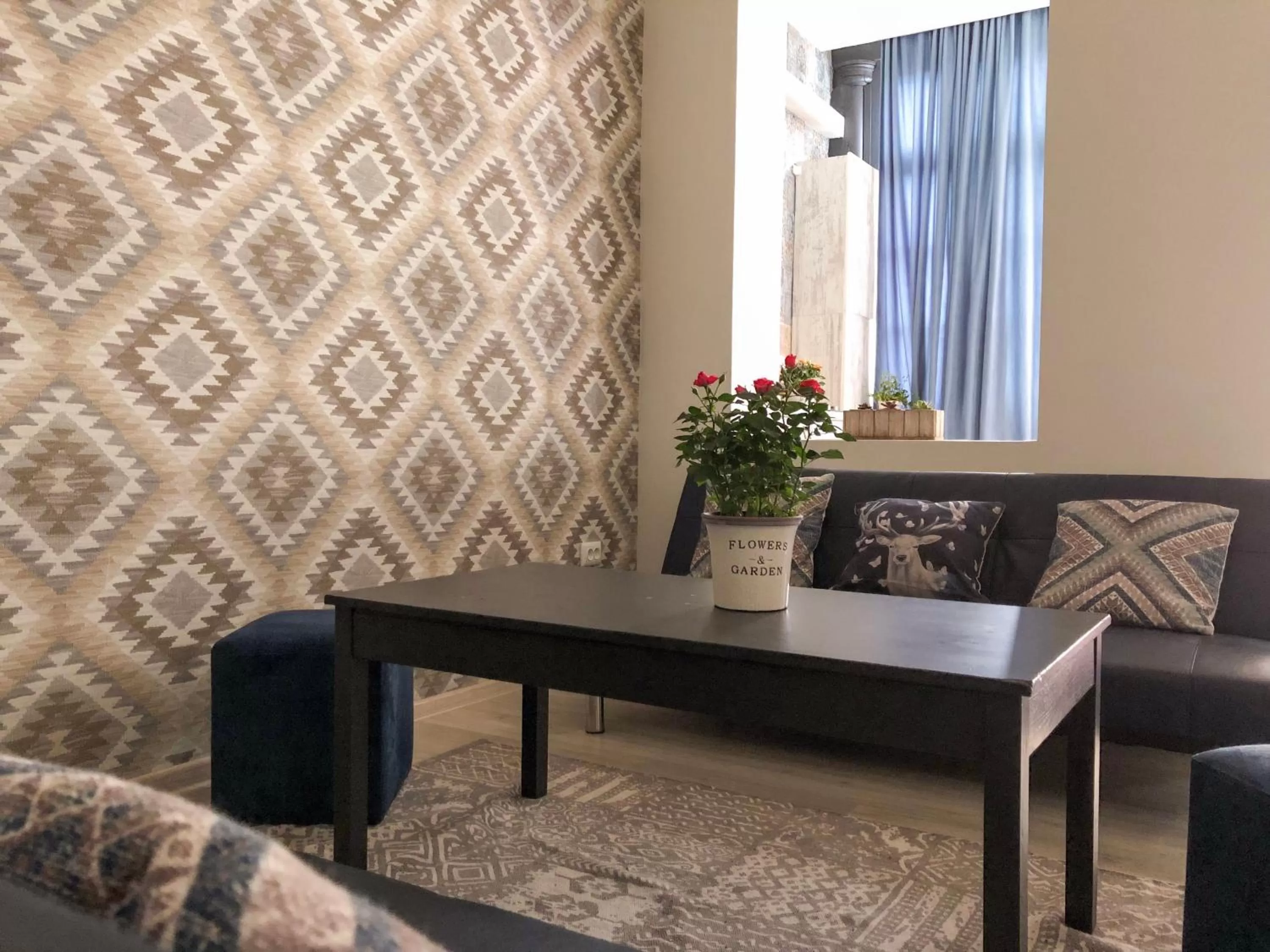 Living room in Check Point Hotel