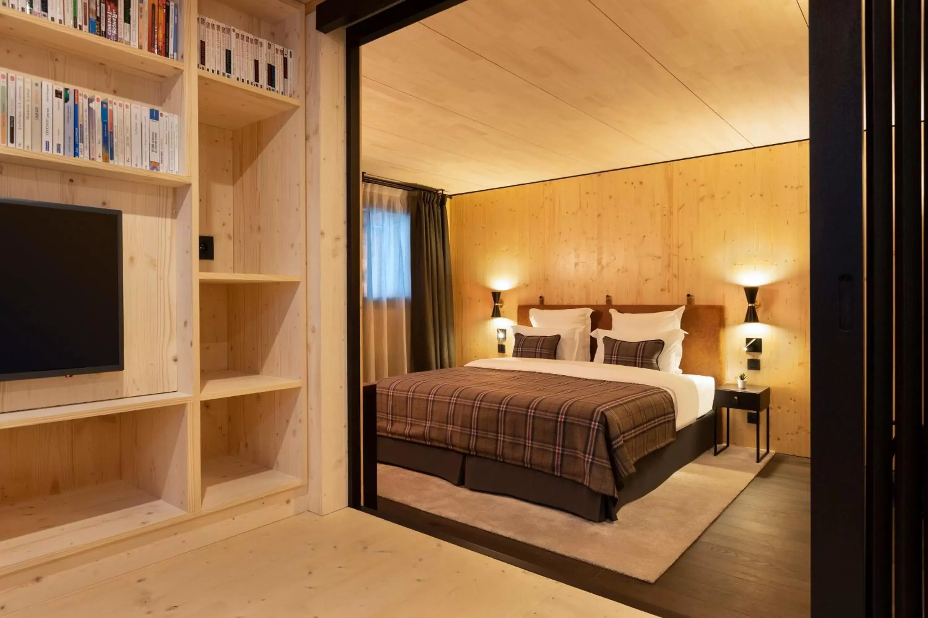 Deluxe Room in St-Alban Hotel & Spa Deluxe Room in St-Alban Hotel & Spa