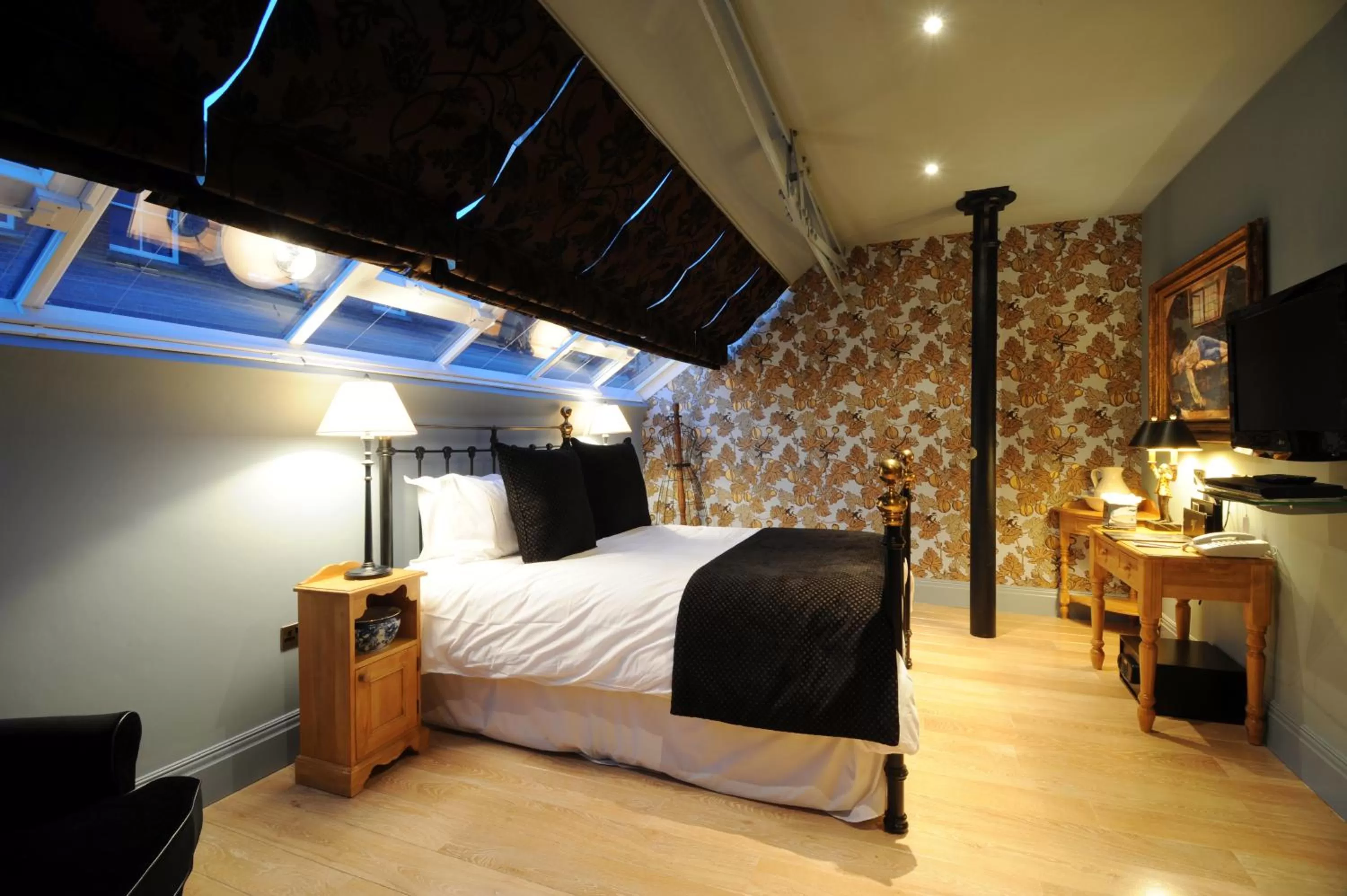 Bed in Velvet Hotel Manchester, WorldHotels Crafted